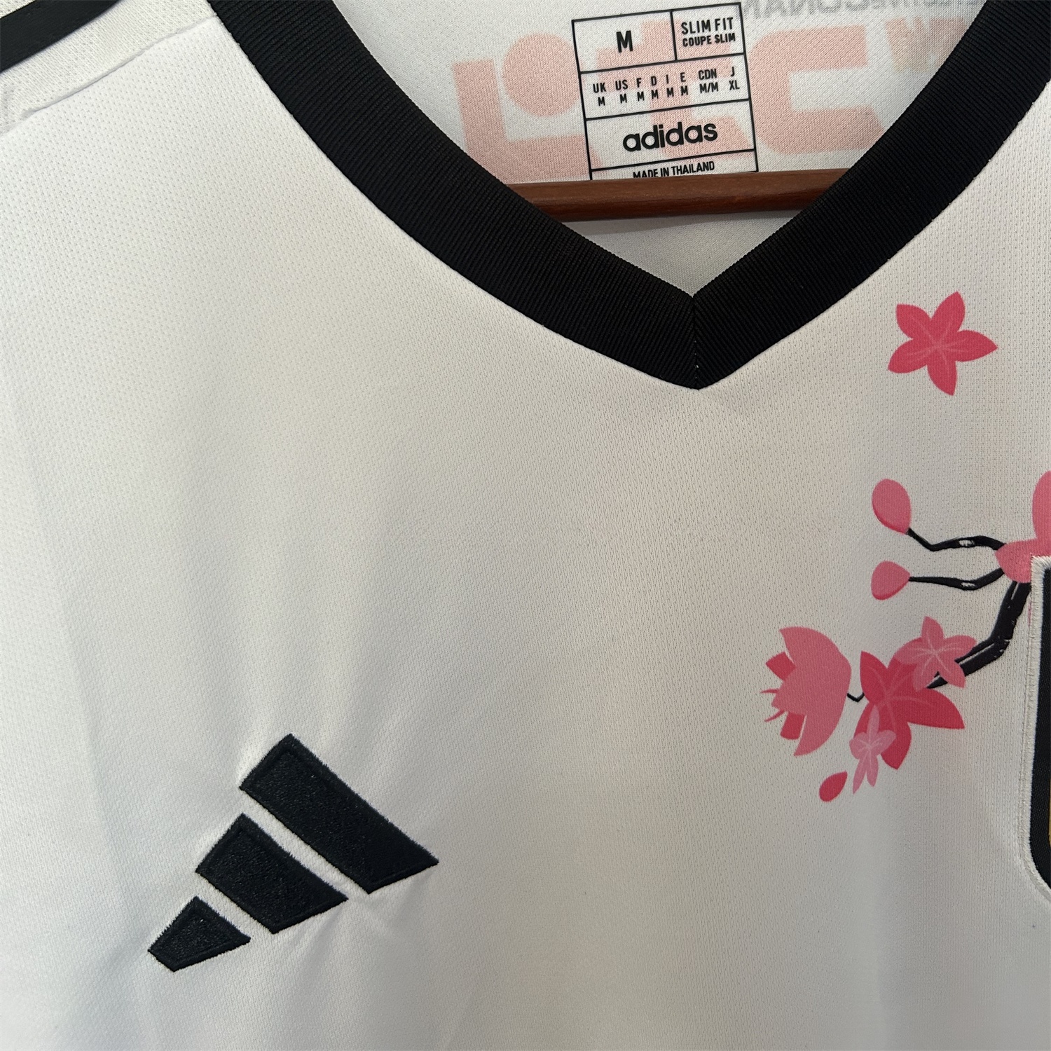 Japan 25-26 Conan Skateboarding Under The Cherry Blossom Tree White Special Jersey - Fans Version - UnitedFutballJersey
