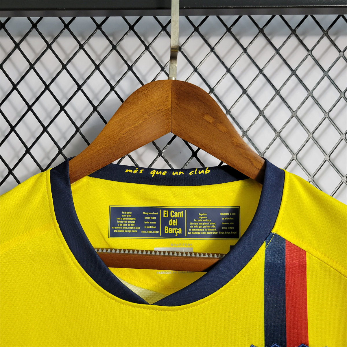 Retro Barcelona 08-09 Away Jersey - UnitedFutballJersey