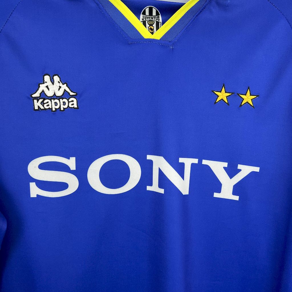 Retro Juventus 1996-97 Away Long Sleeves Jersey - UnitedFutballJersey