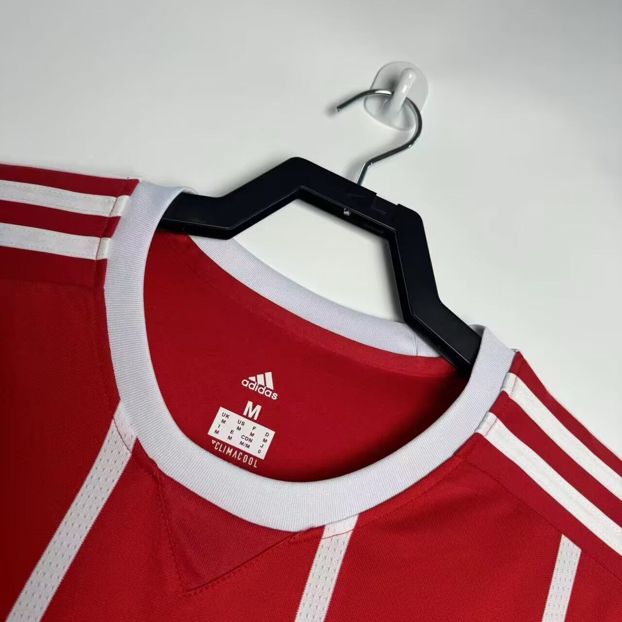 Retro Bayern Munich 2017-18 Home Stadium Jersey - UnitedFutballJersey