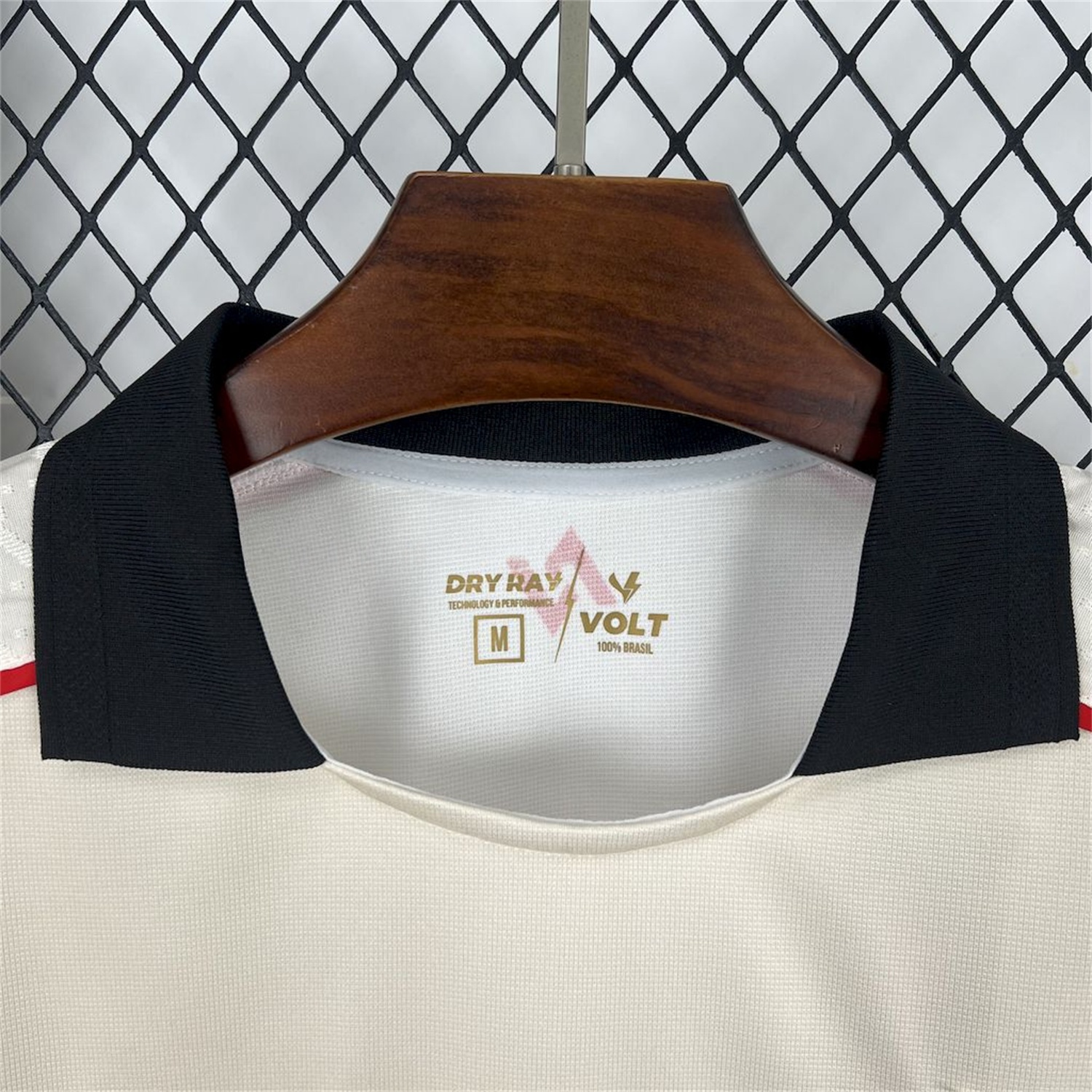 Vitoria 25-26 Beige Goalkeeper Jersey - Fans Version - UnitedFutballJersey