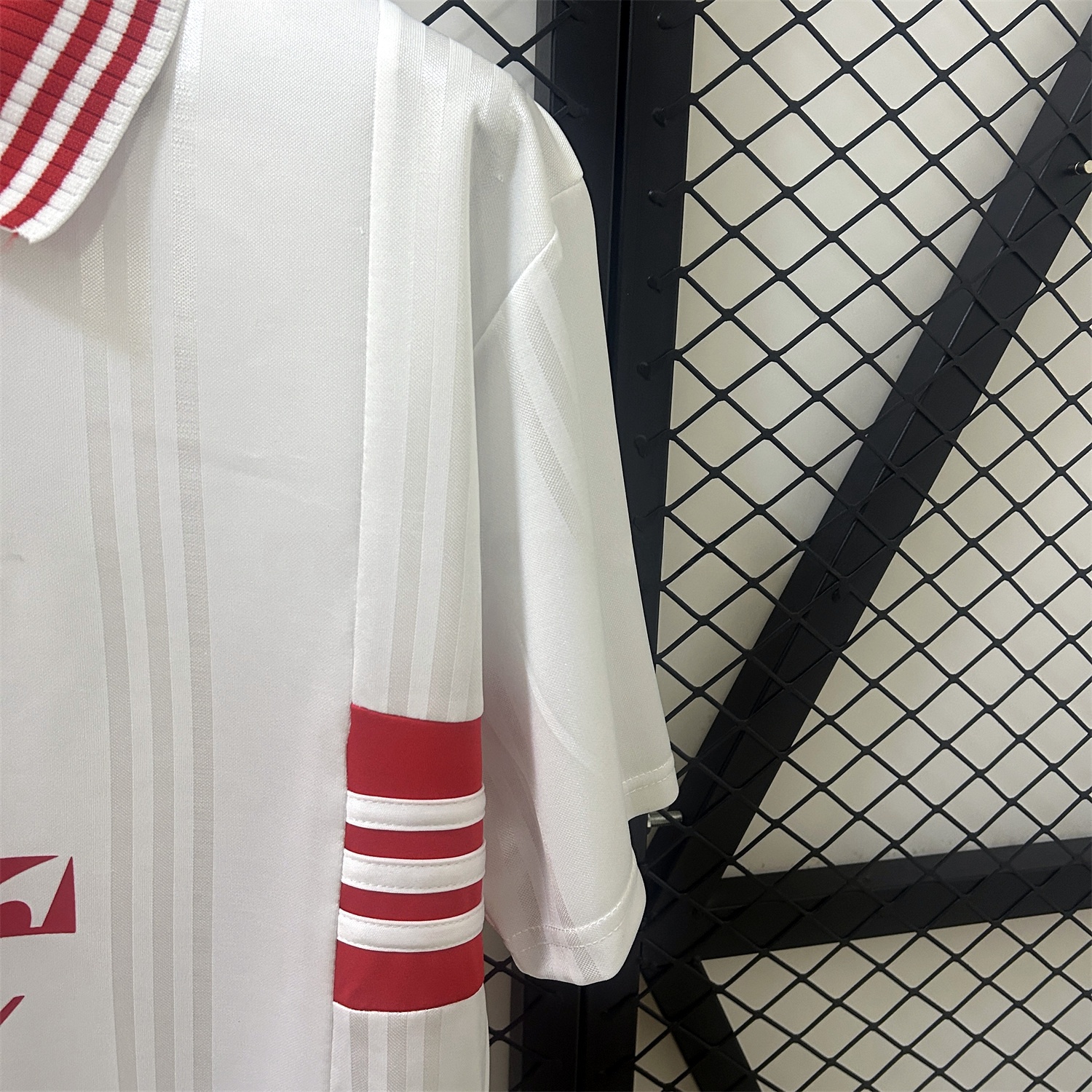 Retro Benfica 1997-99 European Away Jersey - UnitedFutballJersey