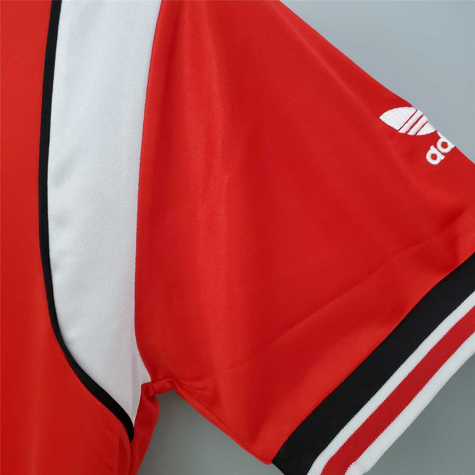 Manchester United Retro 85-86 Home Stadium Jersey - UnitedFutballJersey