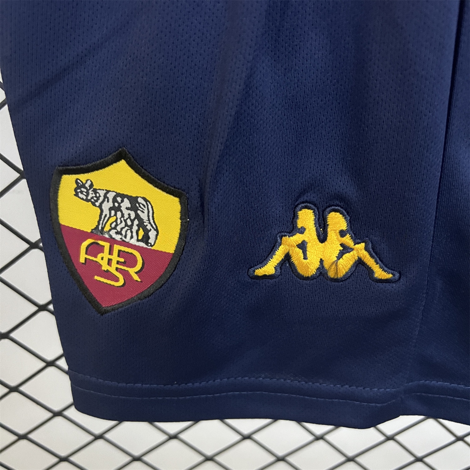 Retro Roma 2001-02 Home Kids Kit - UnitedFutballJersey
