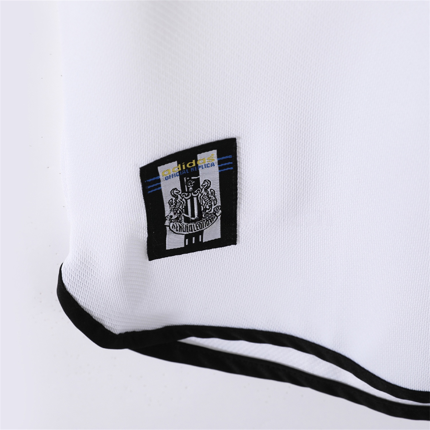 Retro Newcastle United 1999-00 Away Jersey - UnitedFutballJersey
