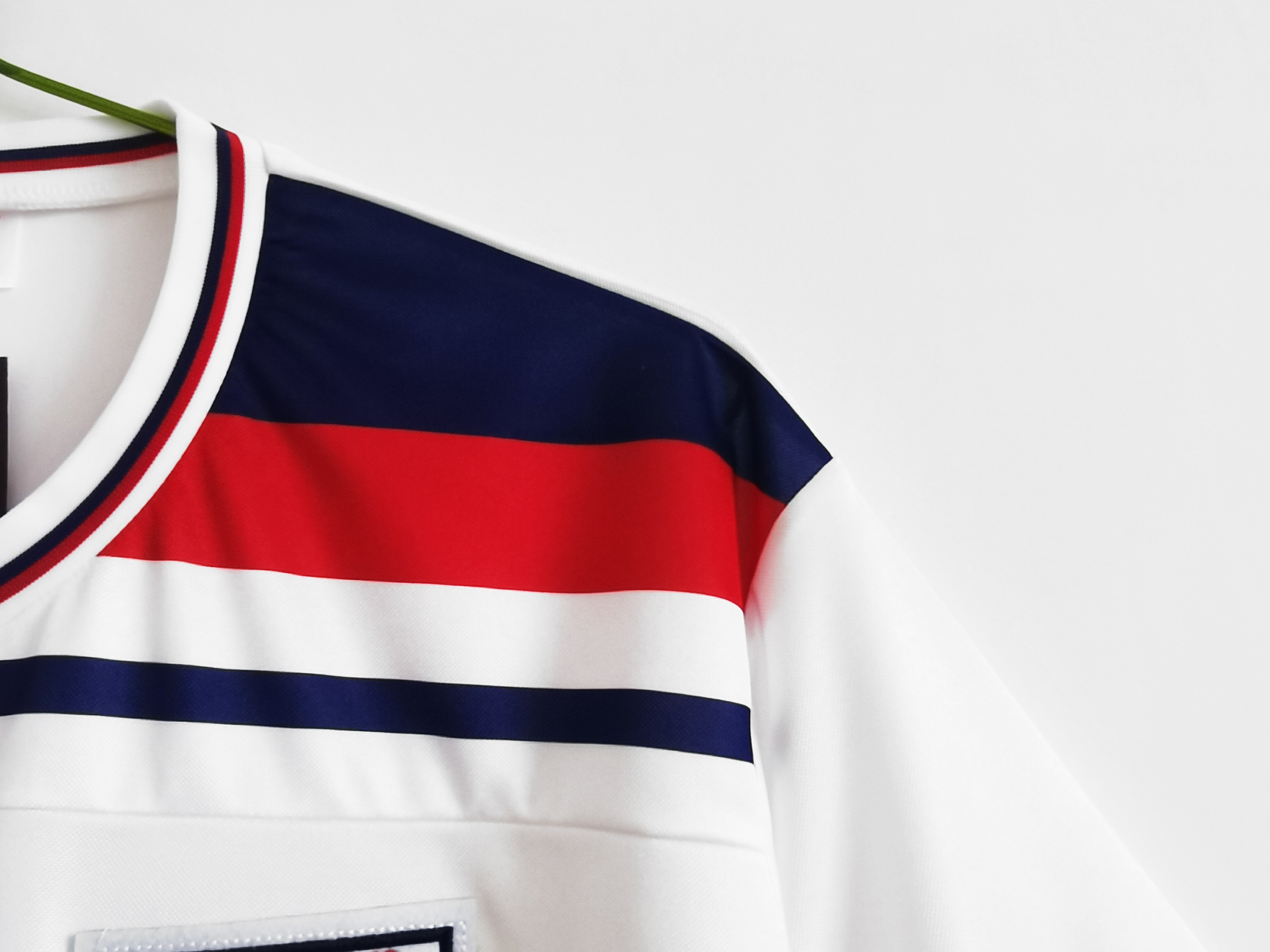 Retro England 1982 Home Stadium Jersey - UnitedFutballJersey