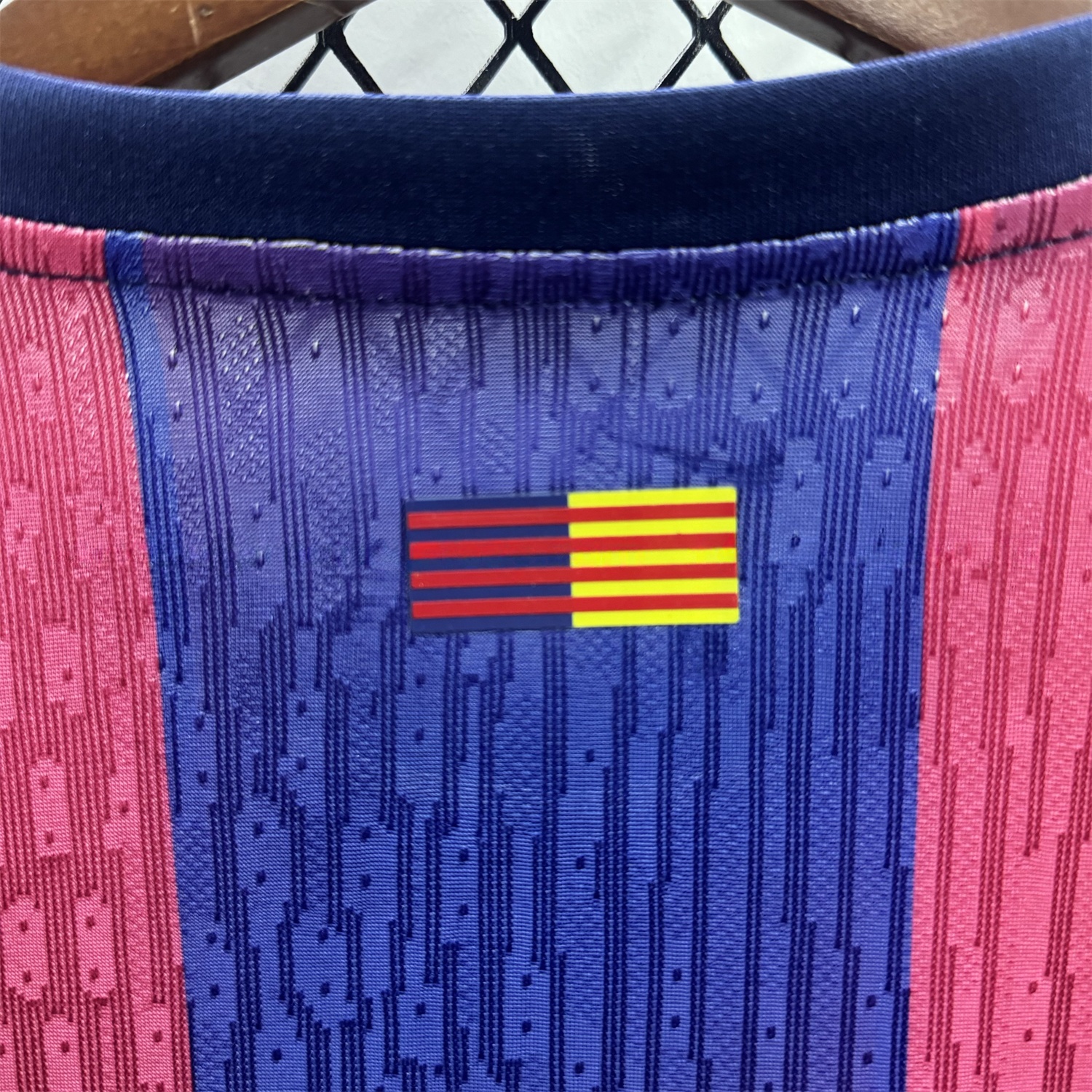 Women's Barcelona 25-26 Home Center Logo Yoga Vest - UnitedFutballJersey