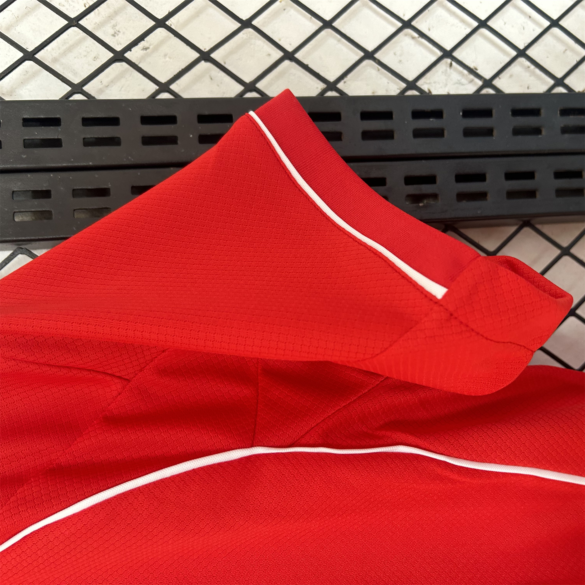 Liver.pool 25-26 Home Jersey (Informal-release Version) - Fans Version - UnitedFutballJersey