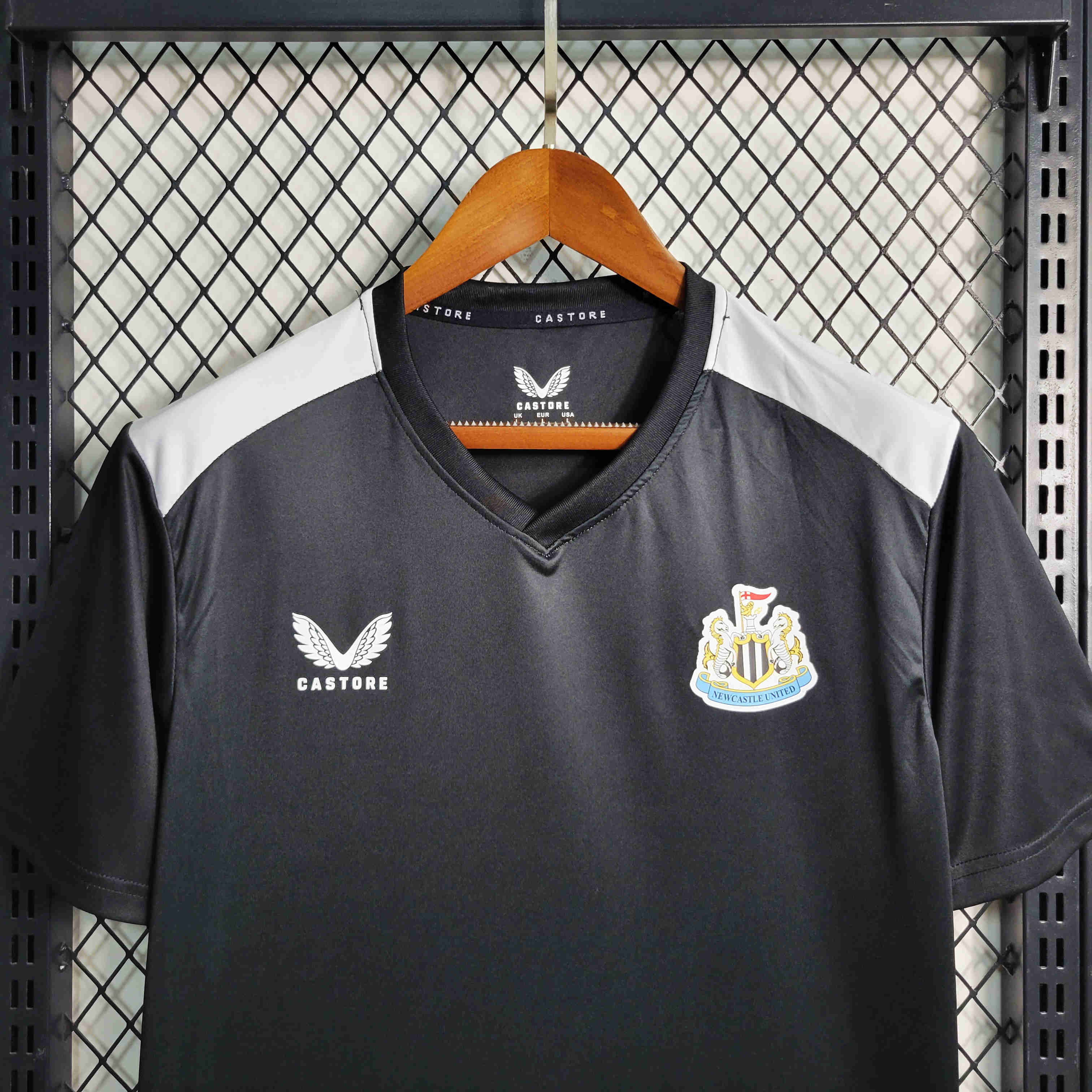 Newcastle United 23-24 Black Training Jersey - Fans Version - UnitedFutballJersey