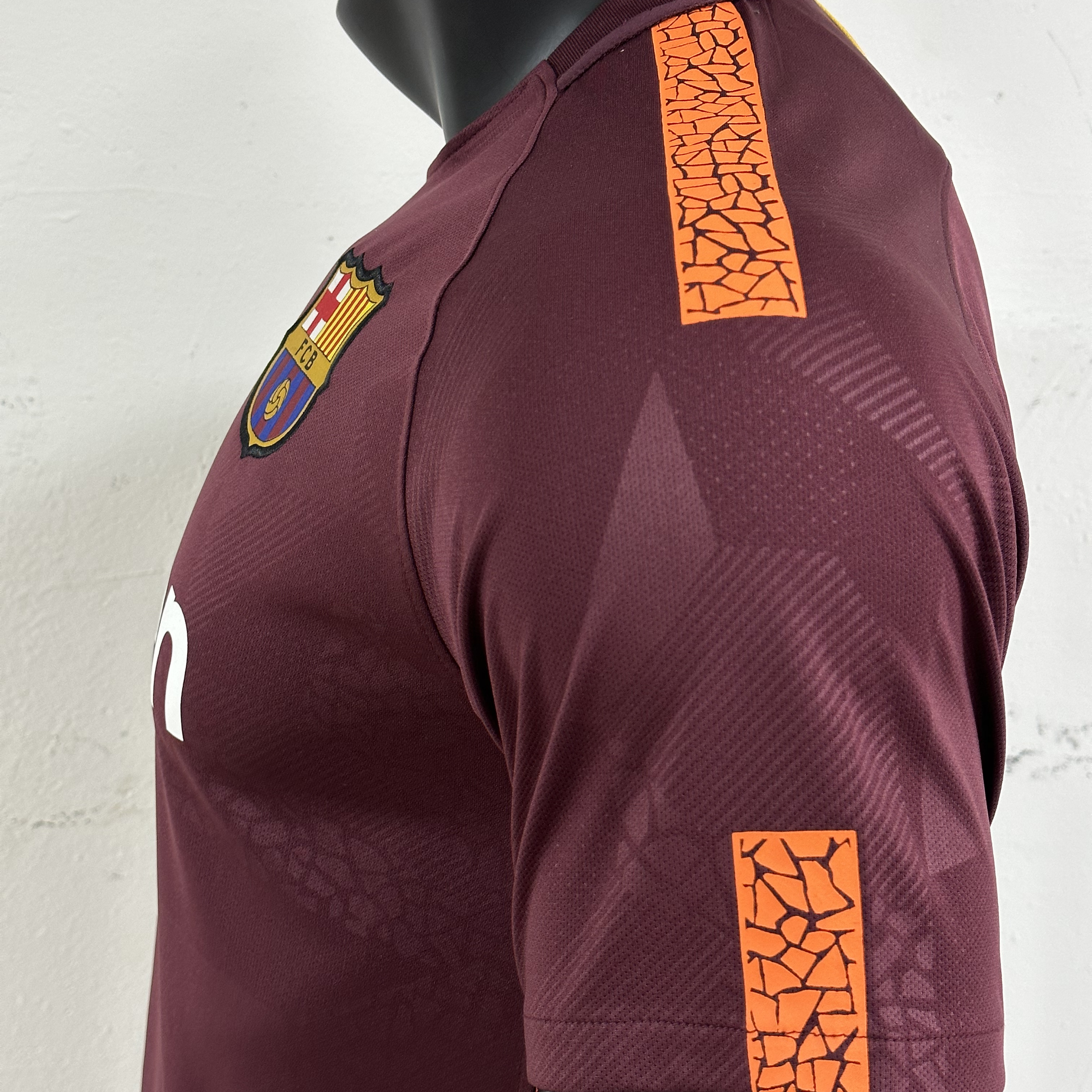 Retro Barcelona 17-18 Third Jersey - UnitedFutballJersey