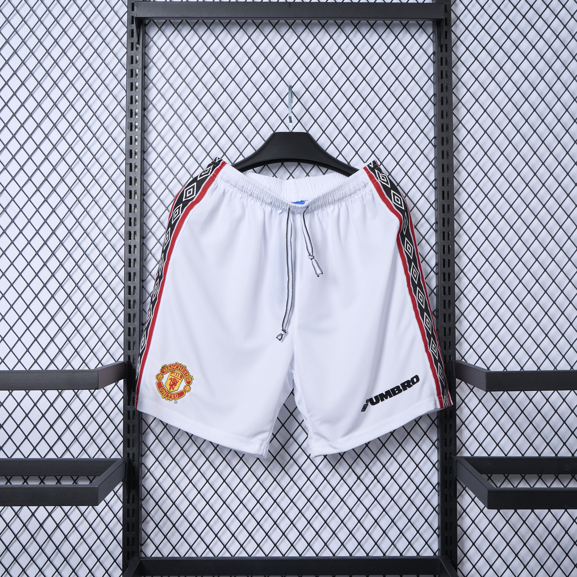 Retro Manchester United 1998-99 Home Shorts - UnitedFutballJersey