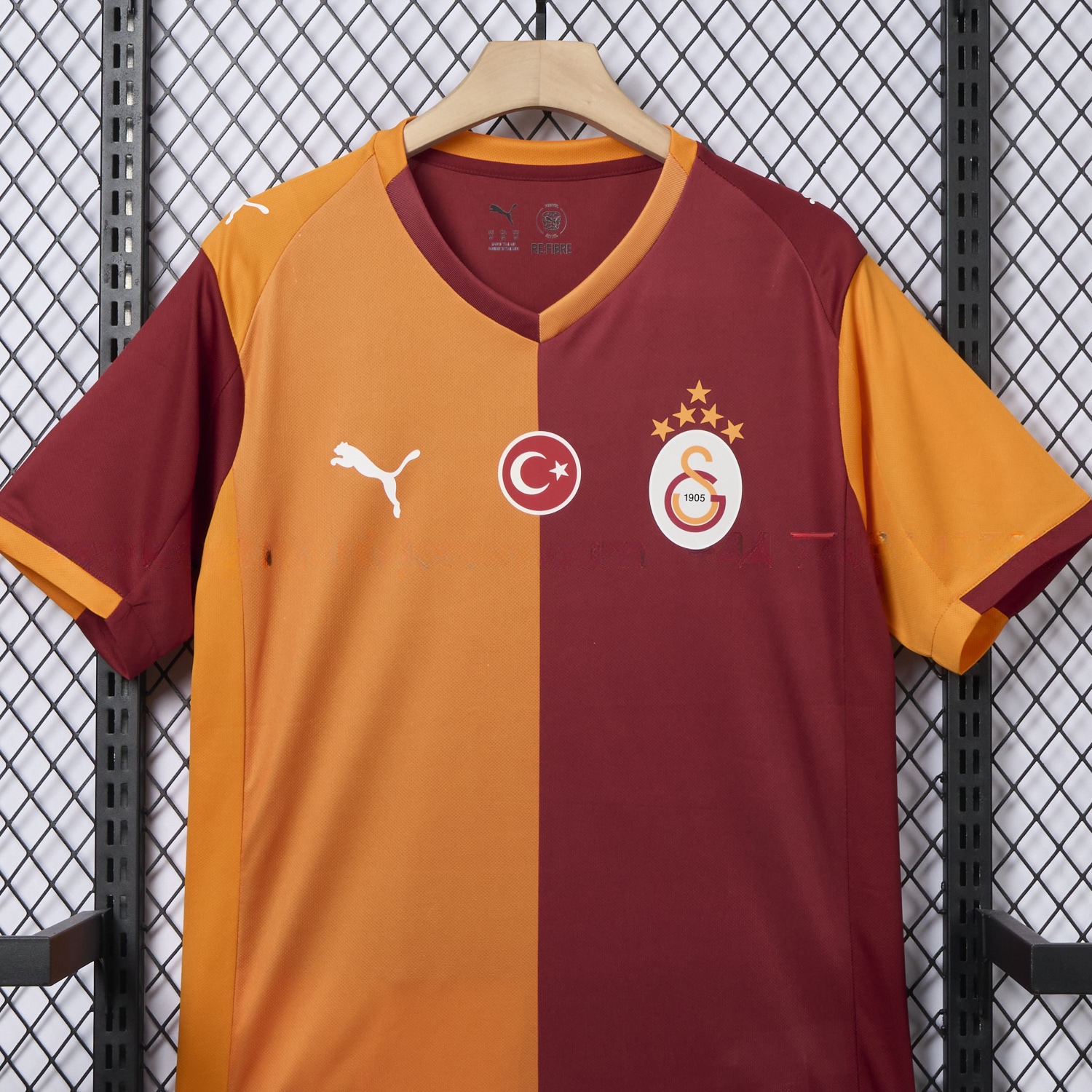 Galatasaray 25-26 Home Unsponsored Jersey with Five Stars - Fans Version - UnitedFutballJersey