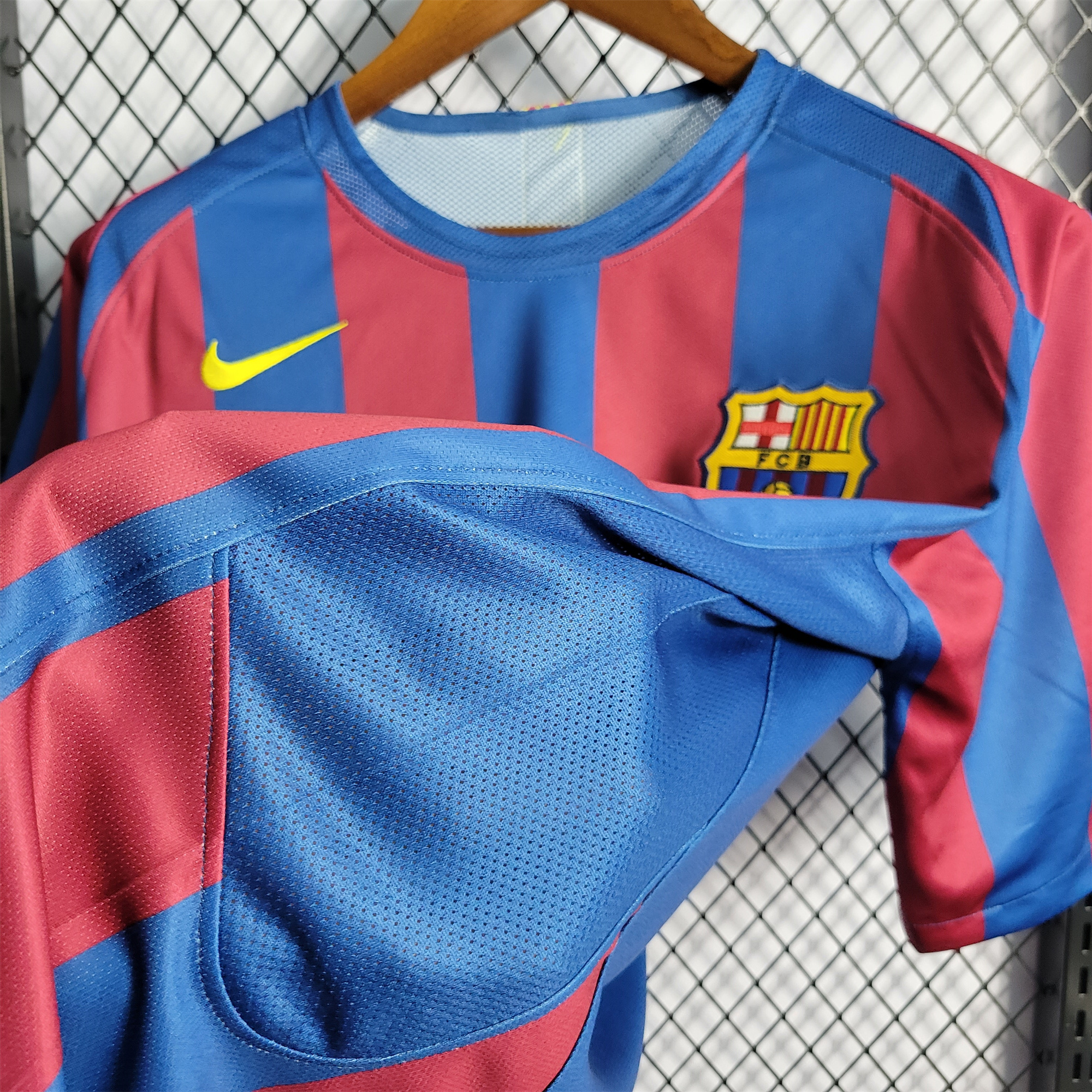 Retro Barcelona 05-06 Home Stadium Jersey - UEFA Champions League Final - UnitedFutballJersey