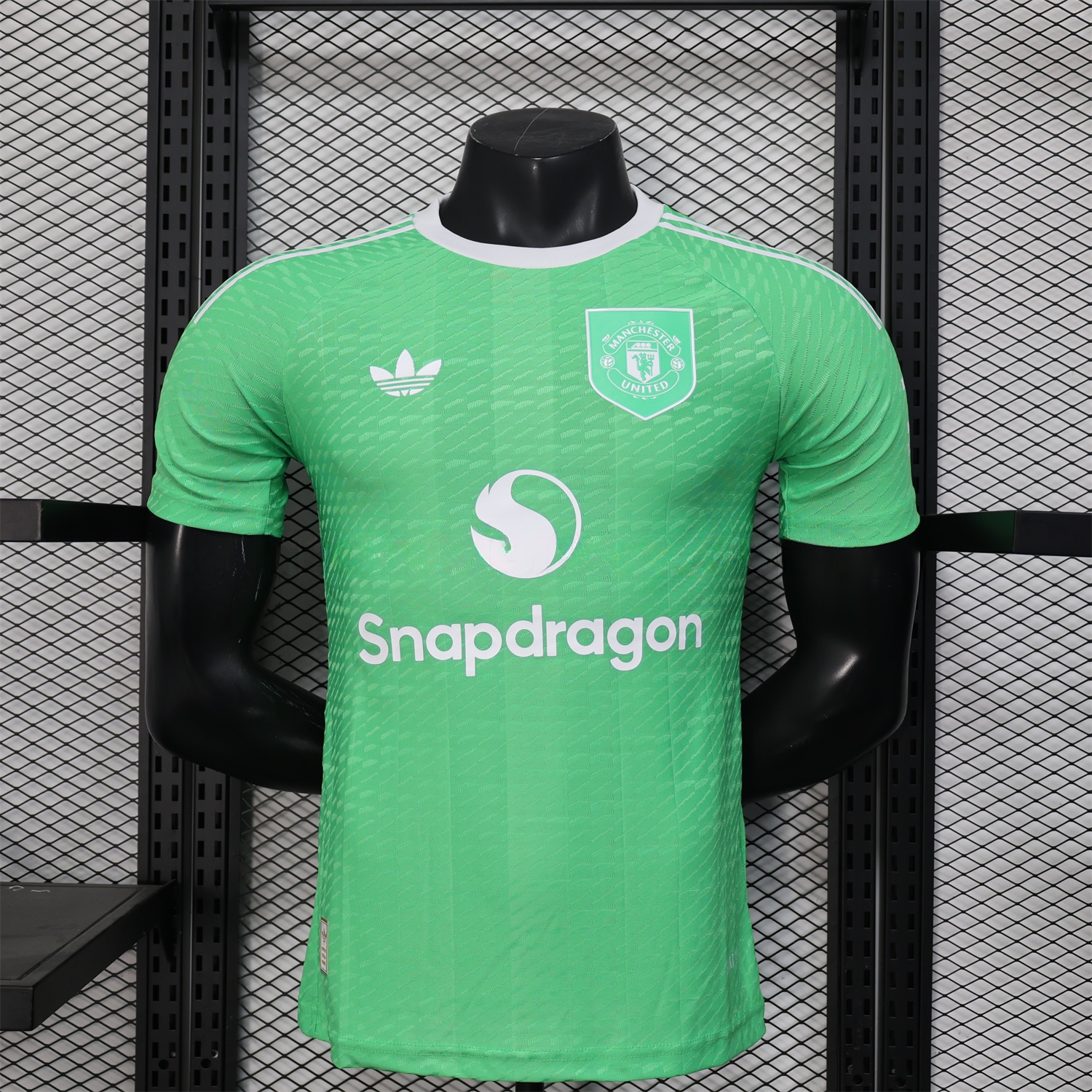 Manchester United 25-26 Trefoil Green Goalkeeper Jersey - Player Version - UnitedFutballJersey