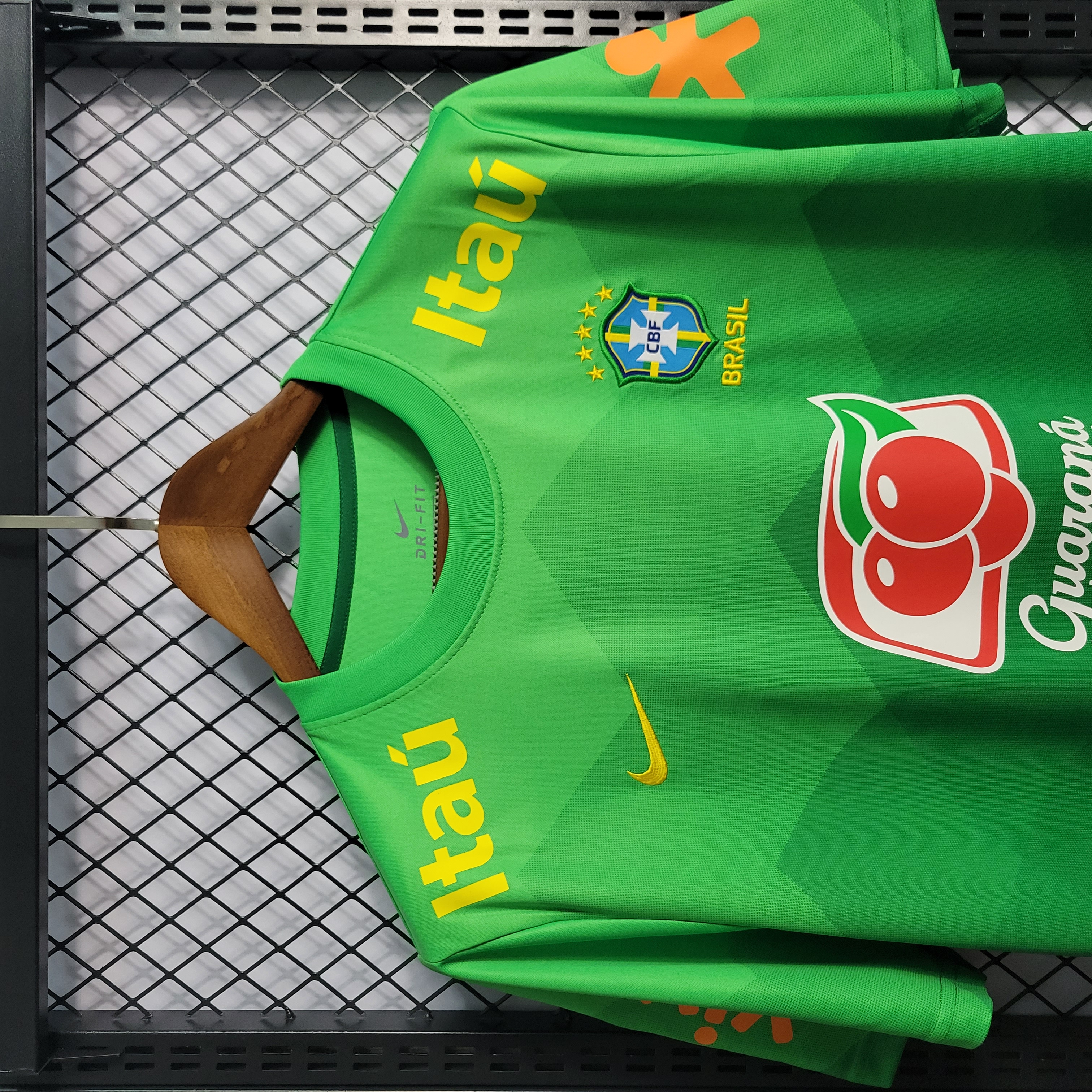 Retro Brazil 2020 Green Training Jersey - UnitedFutballJersey
