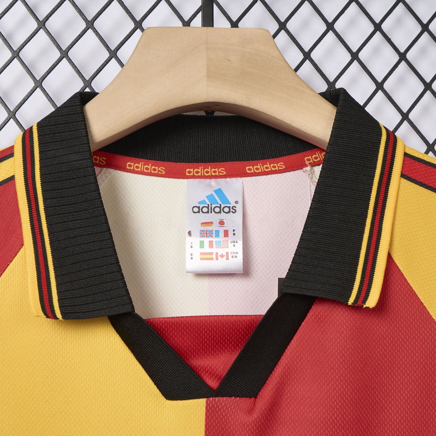 Retro Galatasaray 1998-99 Home Jersey - UnitedFutballJersey