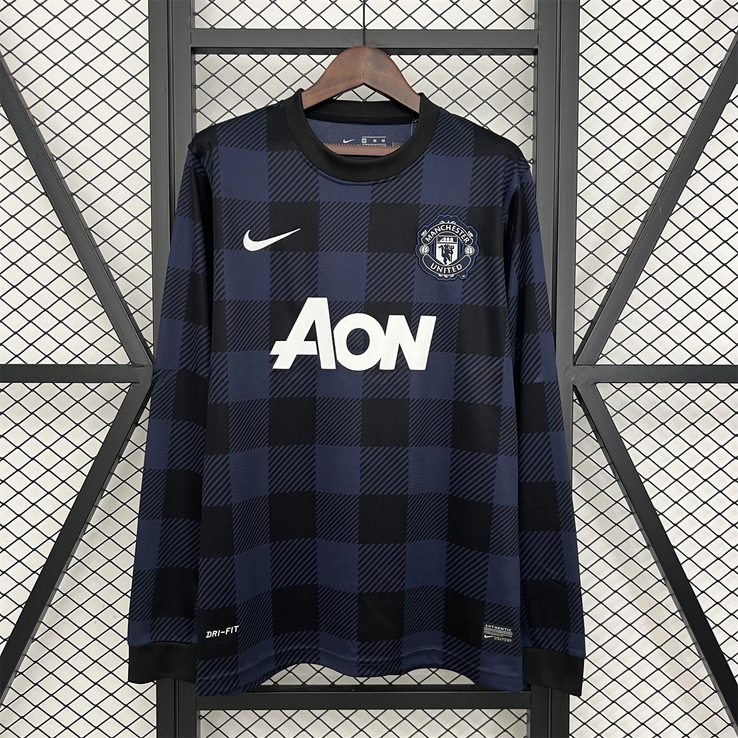 Retro Manchester United 13-14 Away Long Sleeves Jersey - UnitedFutballJersey