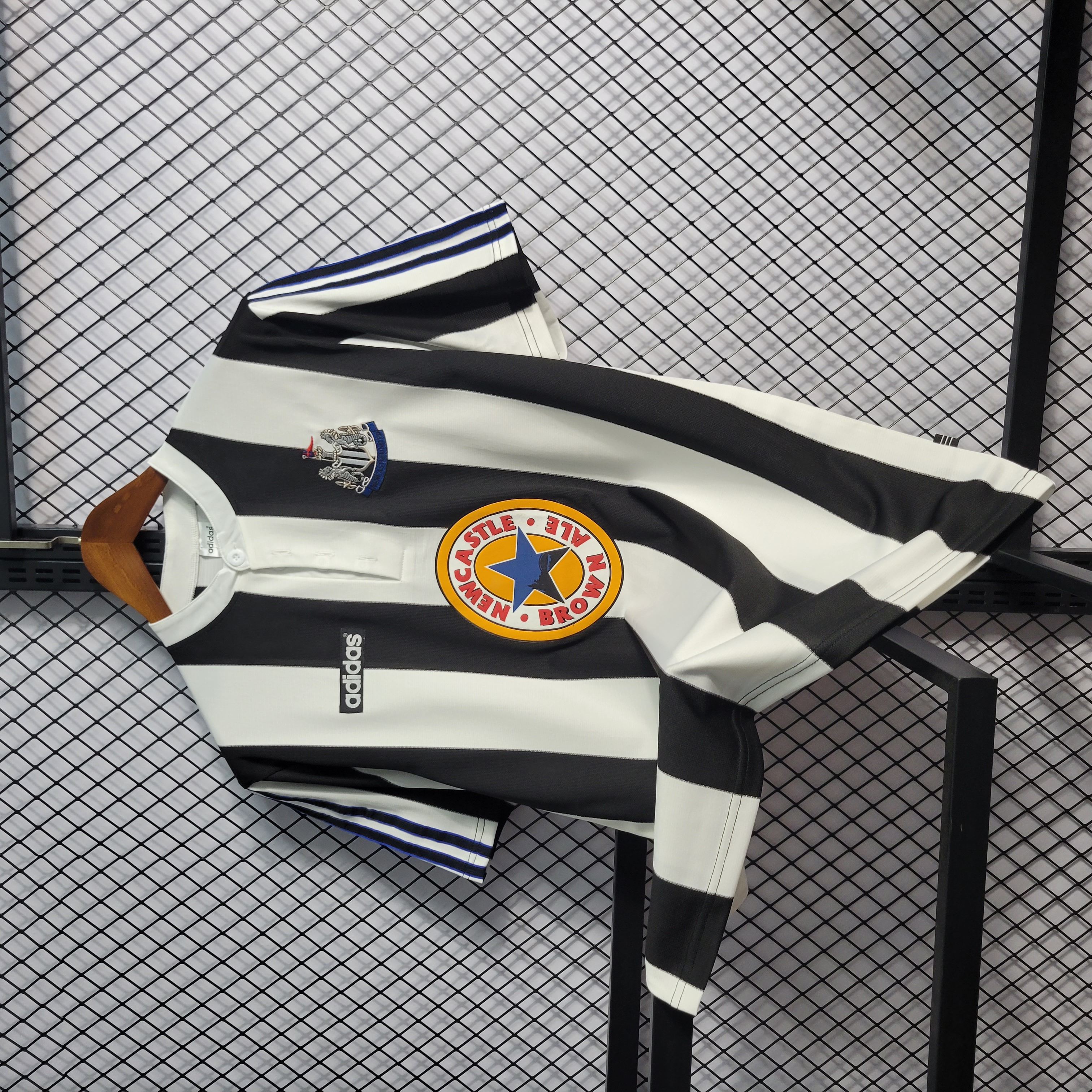 Retro Newcastle United 1997-99 Home Stadium Jersey - UnitedFutballJersey