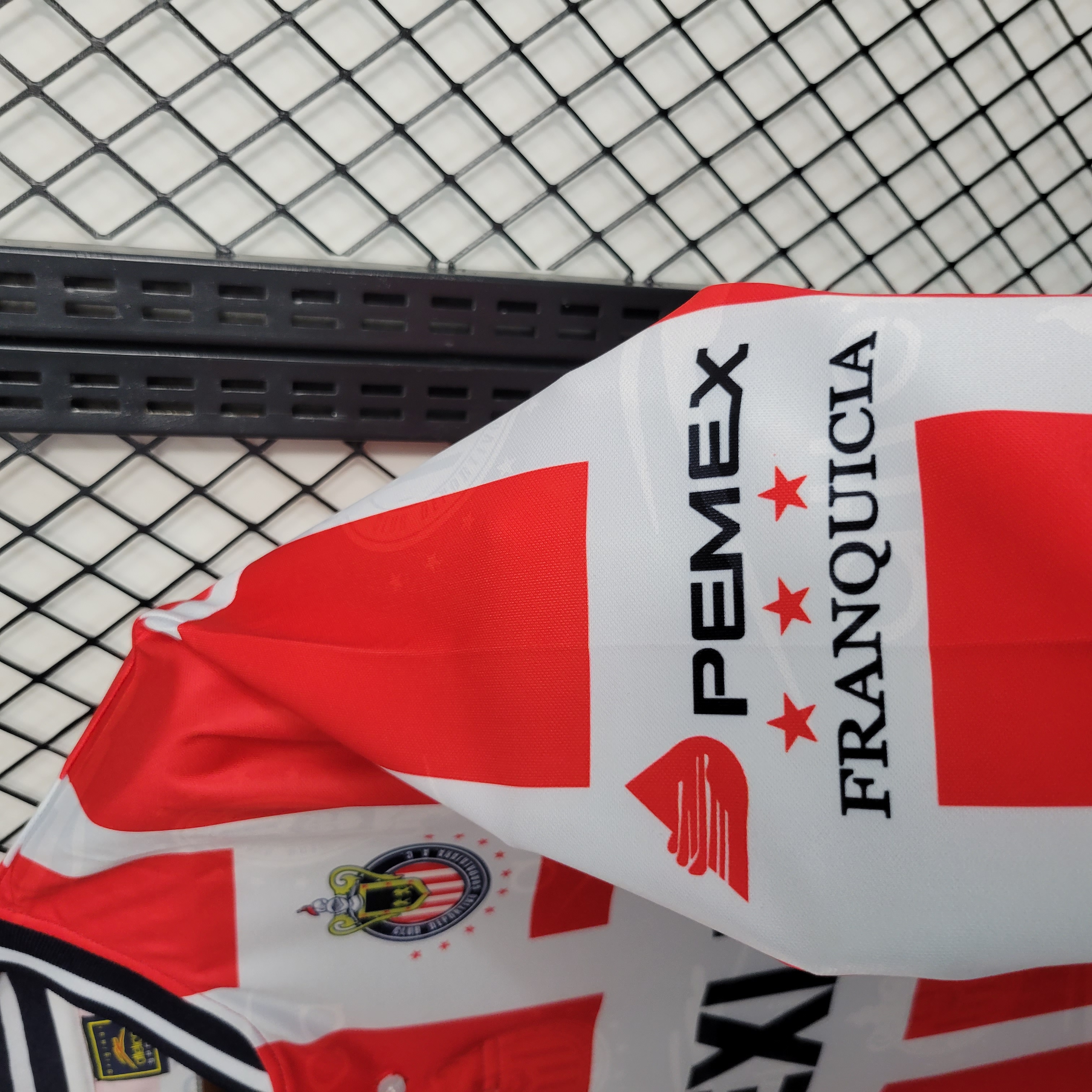 Retro Chivas de Guadalajara 94-95 Home Stadium Jersey - UnitedFutballJersey