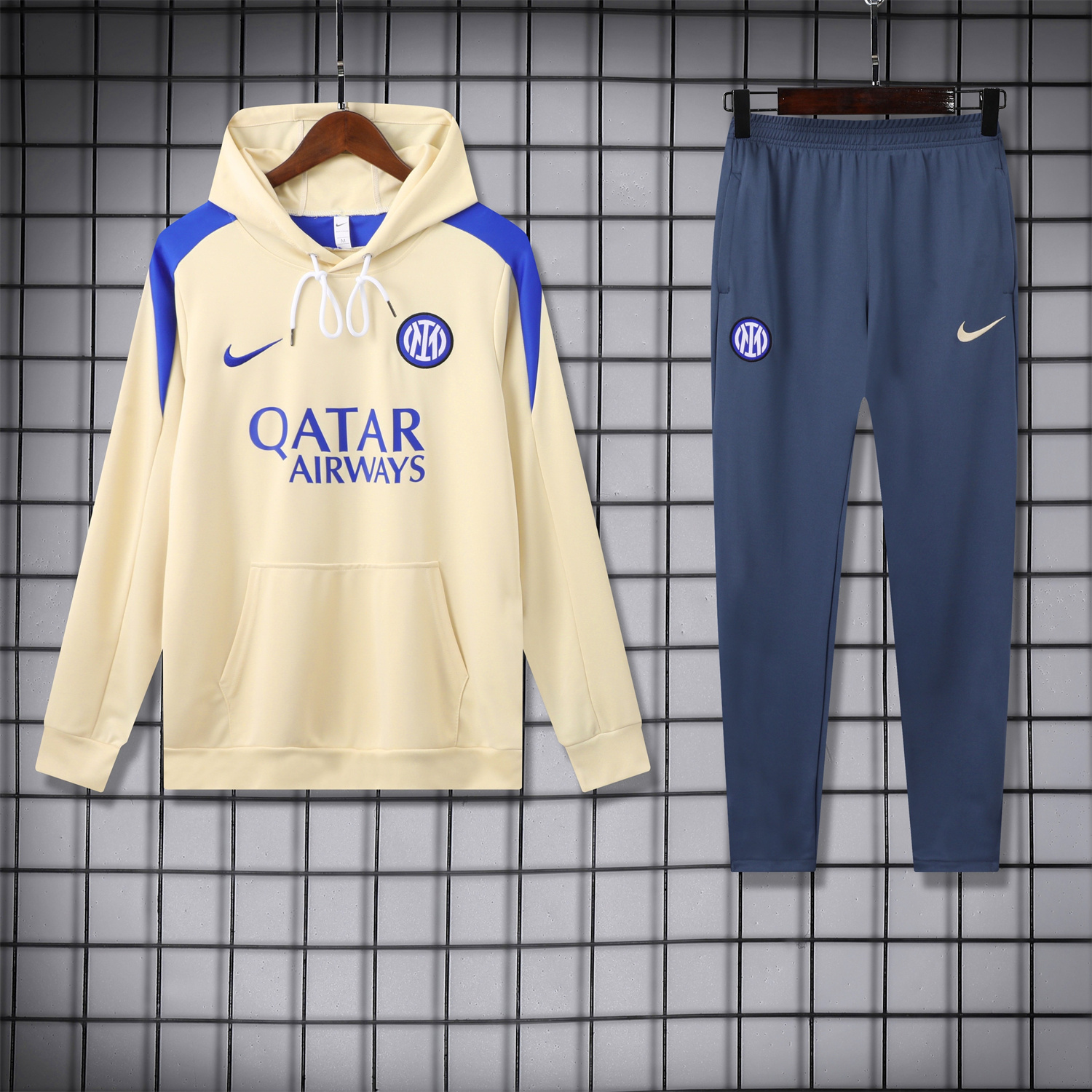 Inter Milan 24-25 Training Hoodie Set - Yellow Hoodie and Blue - Gray Pants - UnitedFutballJersey