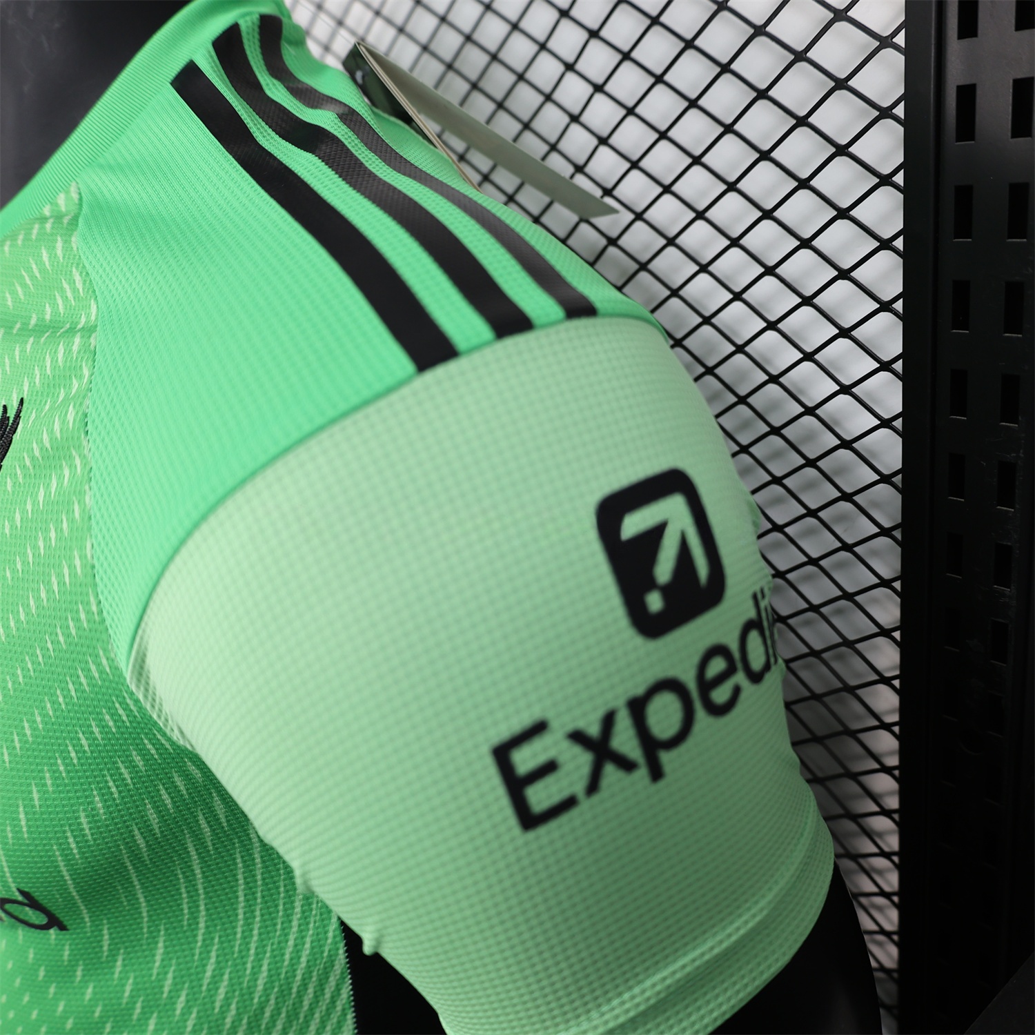 Liver.pool 25-26 Green Goalkeeper Jersey - Player Version - UnitedFutballJersey