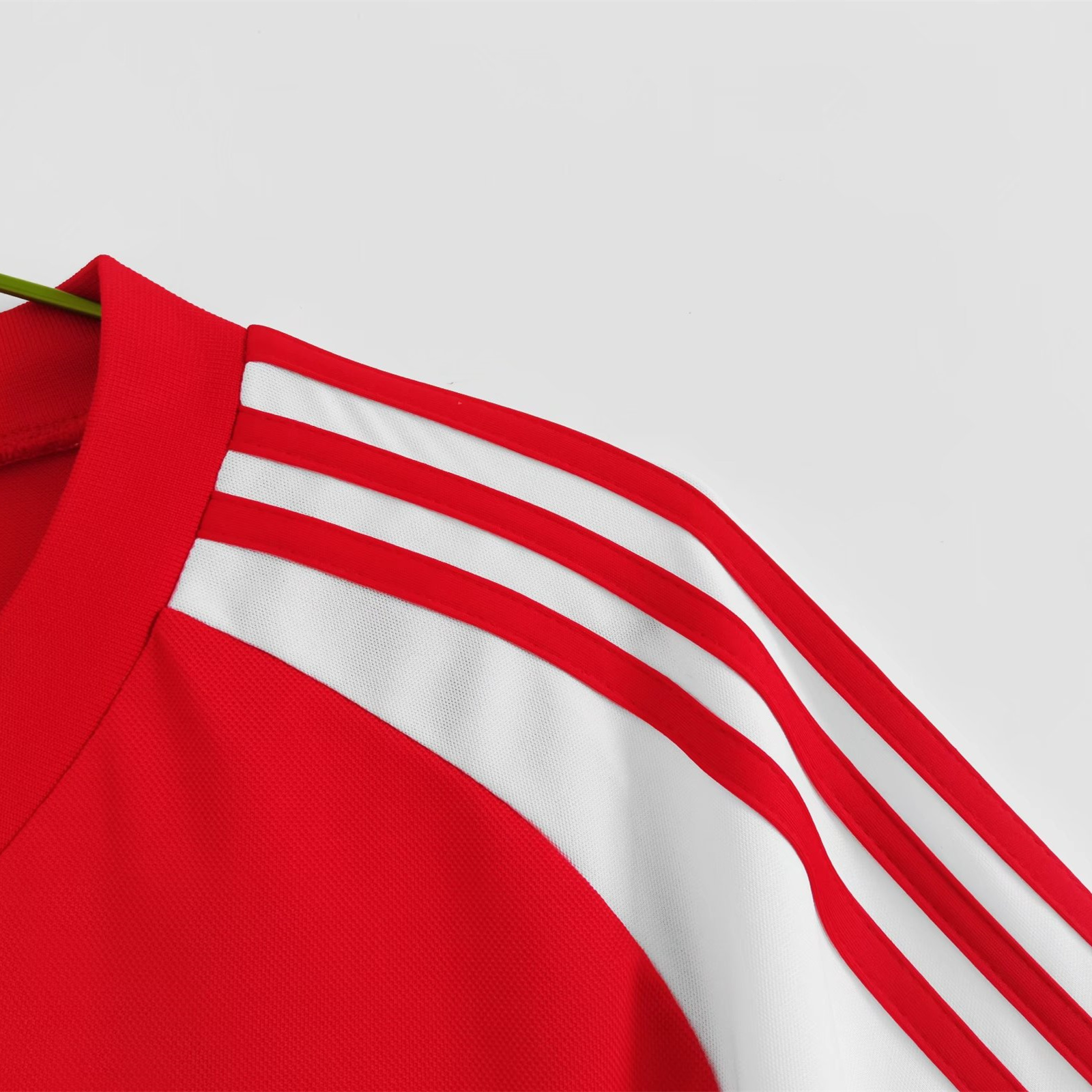 Retro Wales 1982 Home Stadium Jersey - UnitedFutballJersey