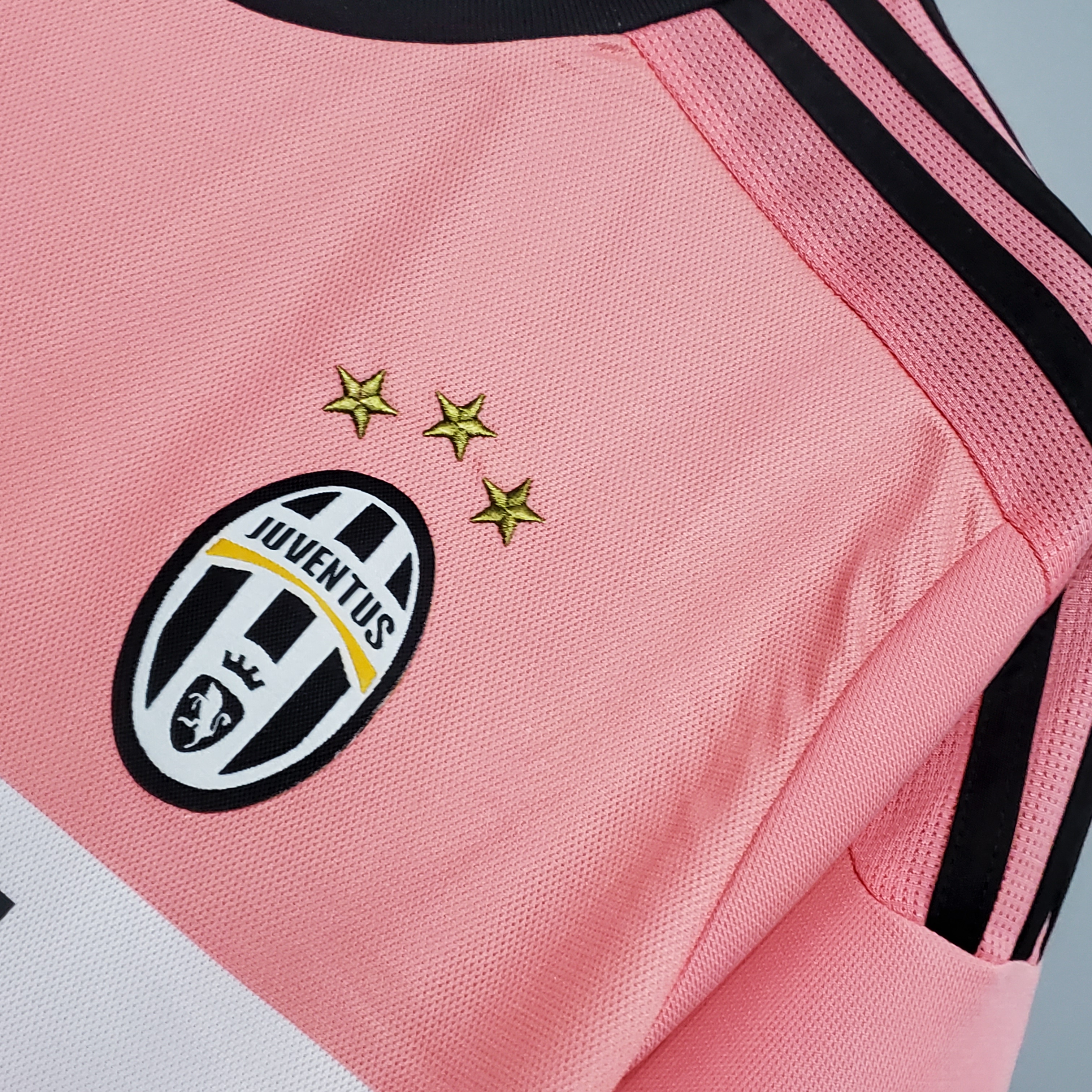 Retro Juventus 2015-16 Away Stadium Jersey - UnitedFutballJersey