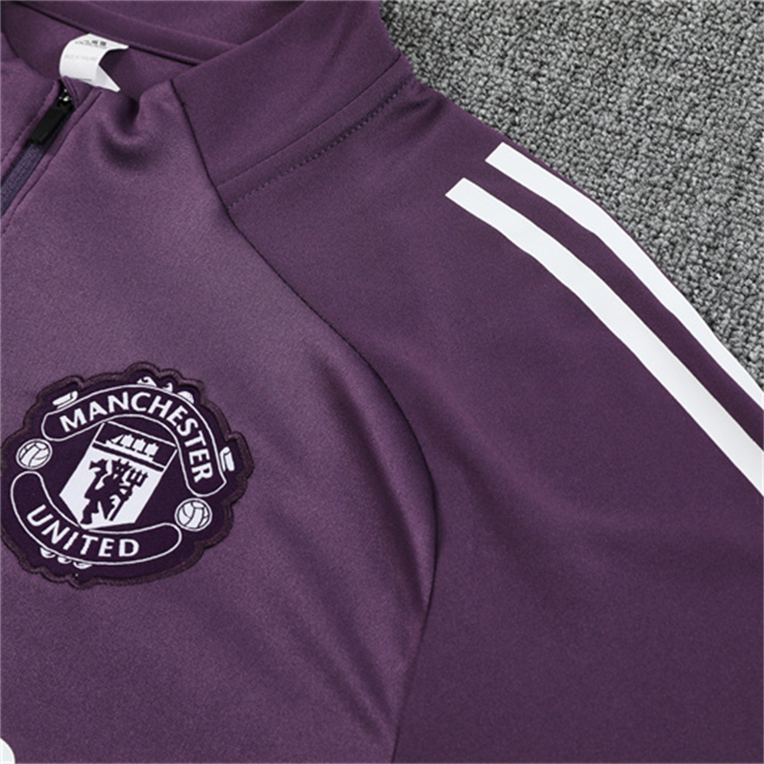 Manchester United 25-26 Kid Long Sleeves Training Set - Purple Top & Black Pants - UnitedFutballJersey