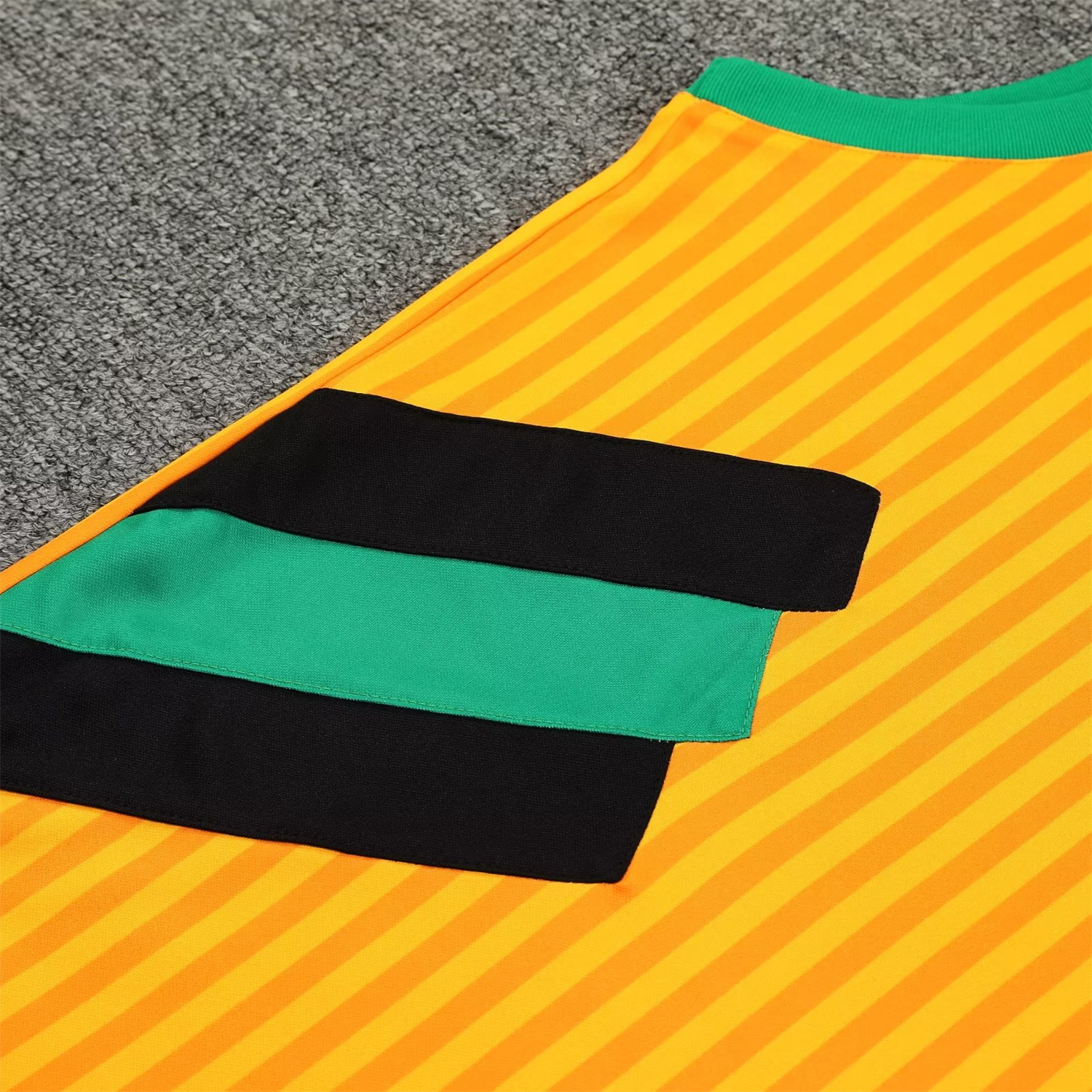 Bayern Munich 23-24 Yellow Green Training Vest Suit - UnitedFutballJersey