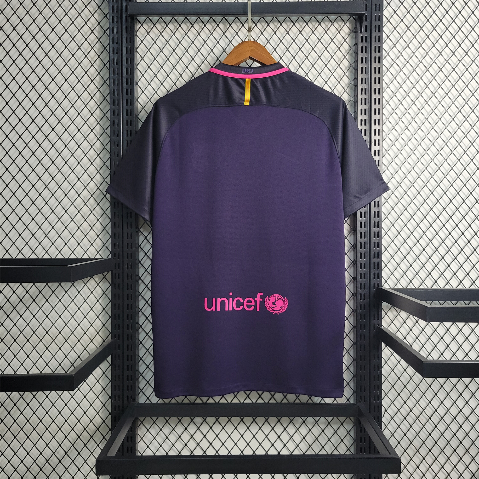 B.A.R.S.A Retro 16-17 Away Stadium Jersey - UnitedFutballJersey