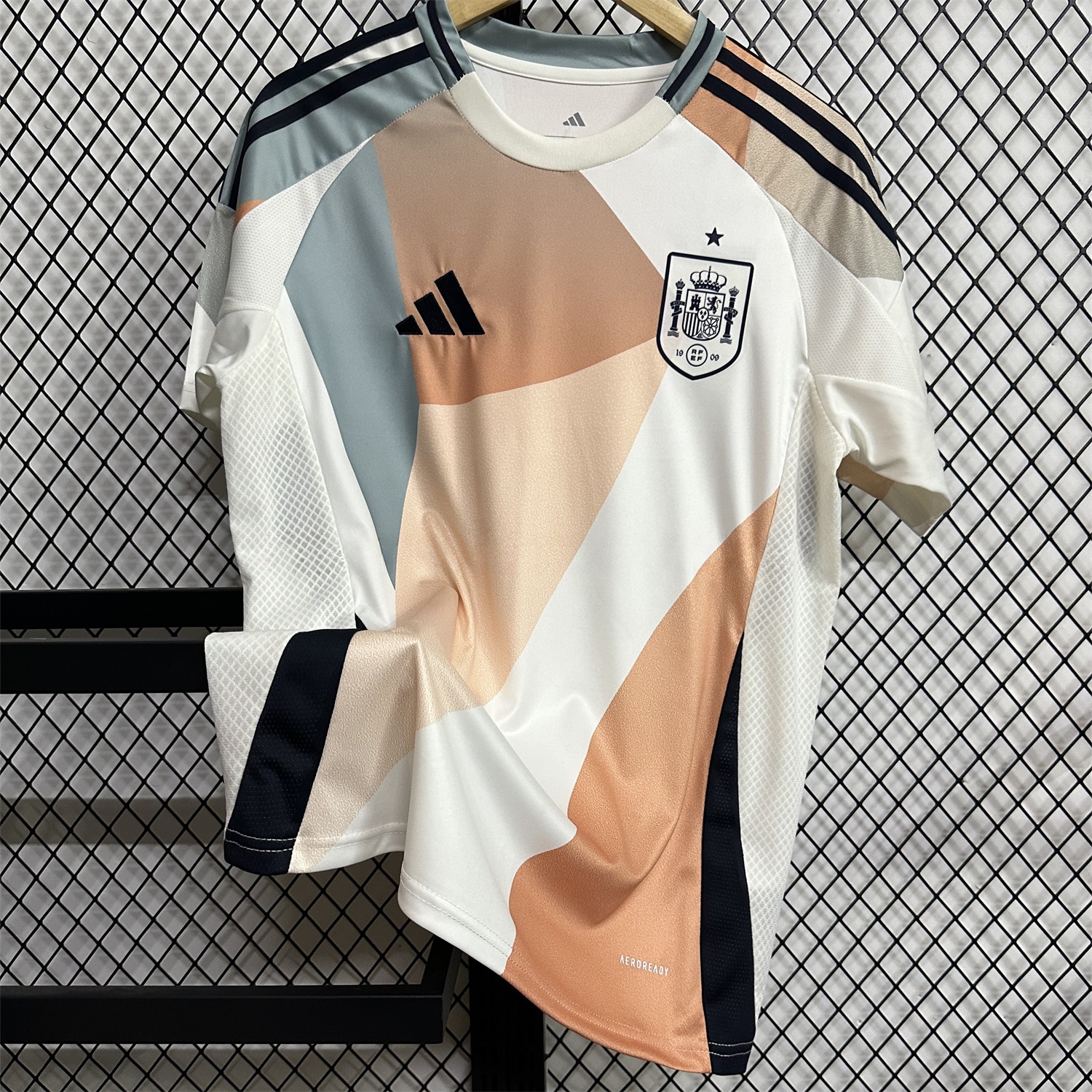 Spain 2025 Women's Team Away Jersey - Men's Fans Version - UnitedFutballJersey