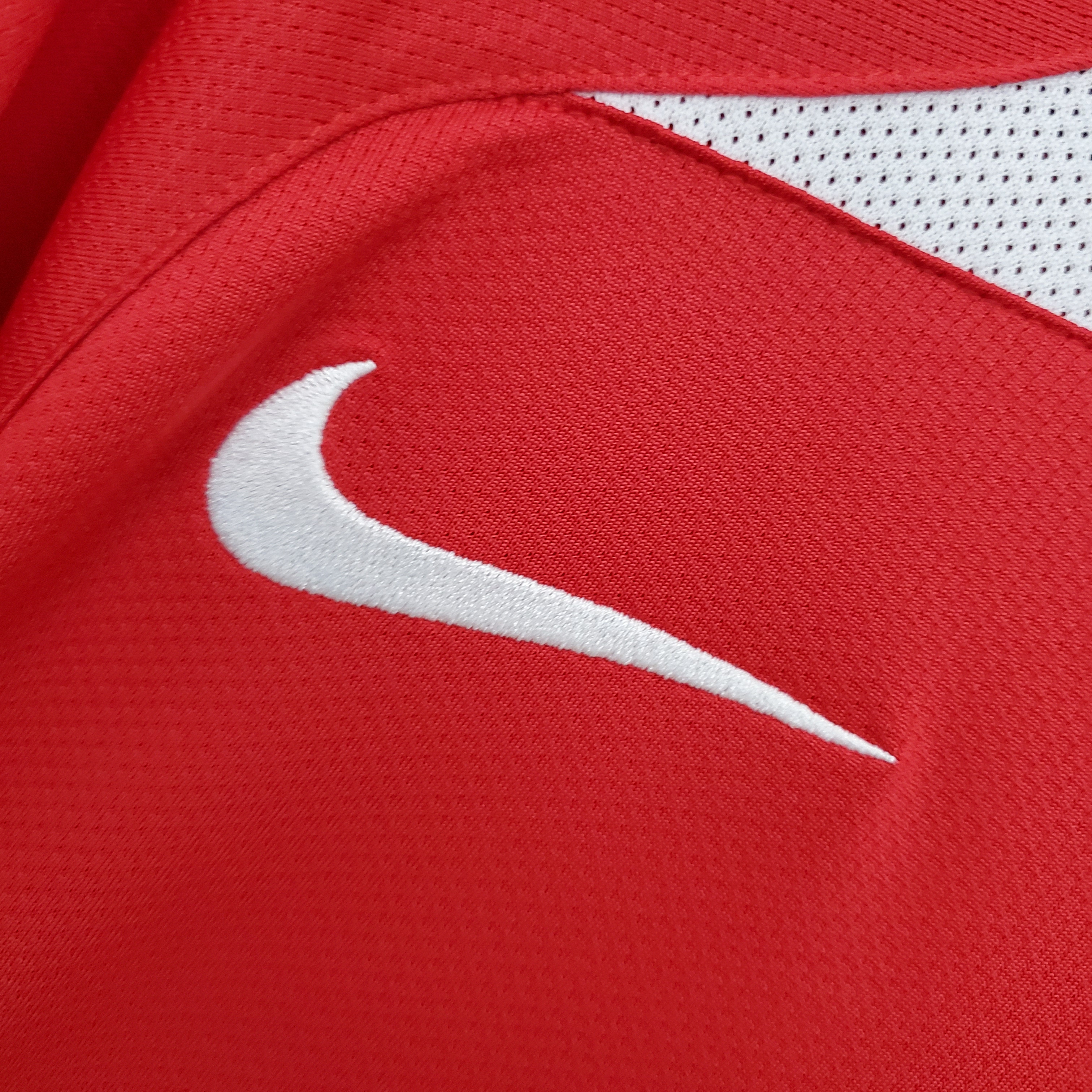 Manchester United Retro 04-06 Home Jersey - UnitedFutballJersey