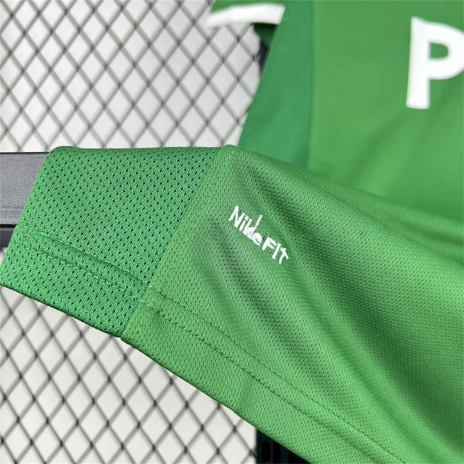 Retro Wolfsburg 2008-09 Home Jersey - UnitedFutballJersey
