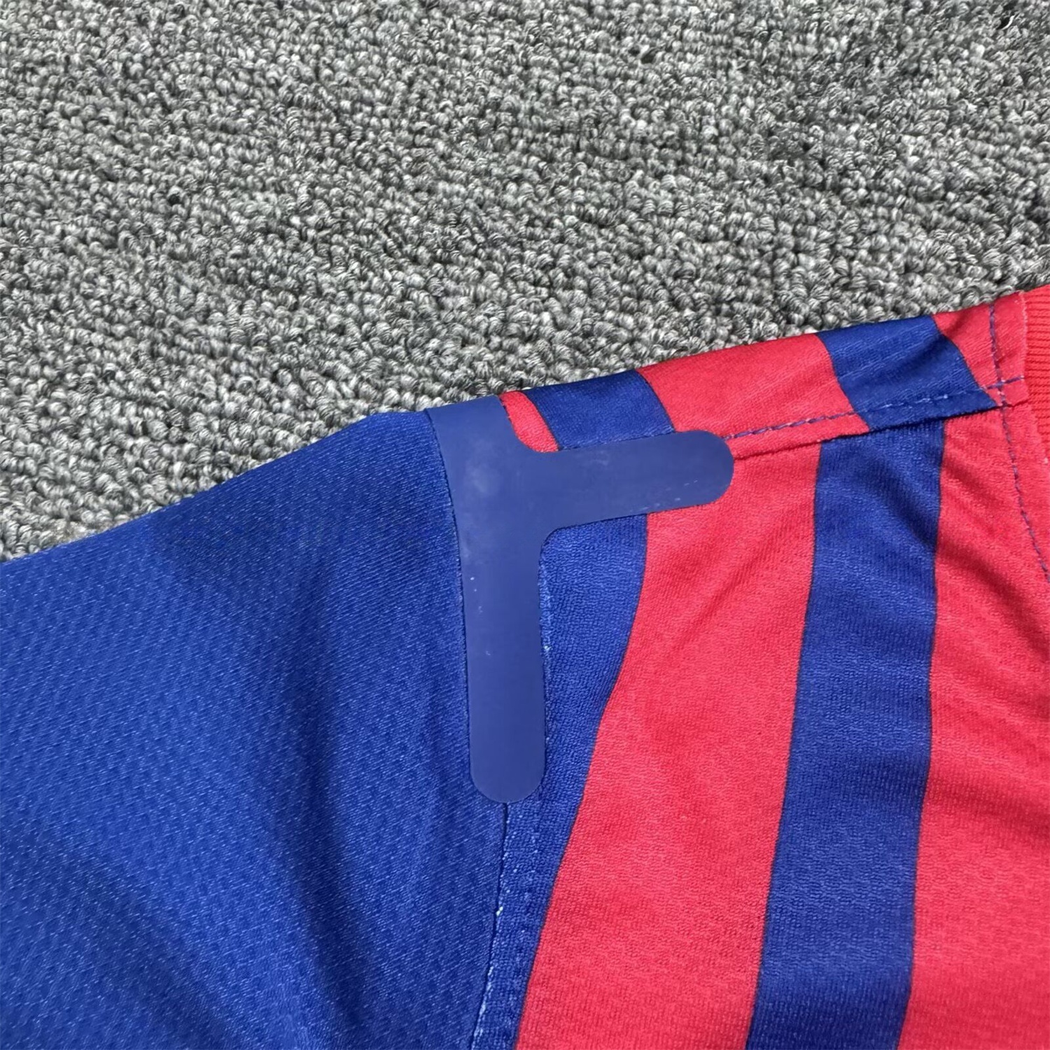 Retro Barcelona 2011-12 Home Kids Kit - UnitedFutballJersey