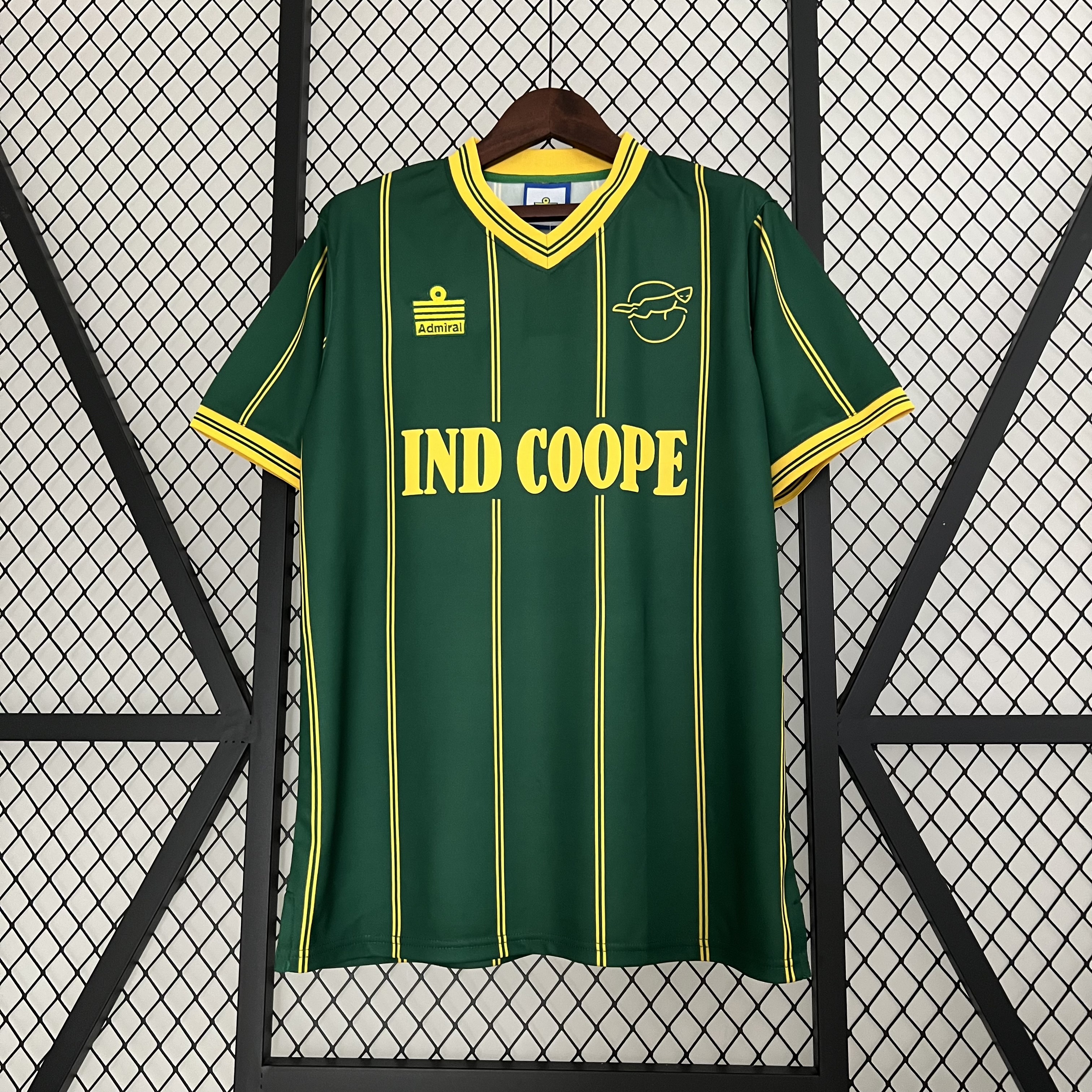 Retro Leicester City 1984 Away Jersey - UnitedFutballJersey