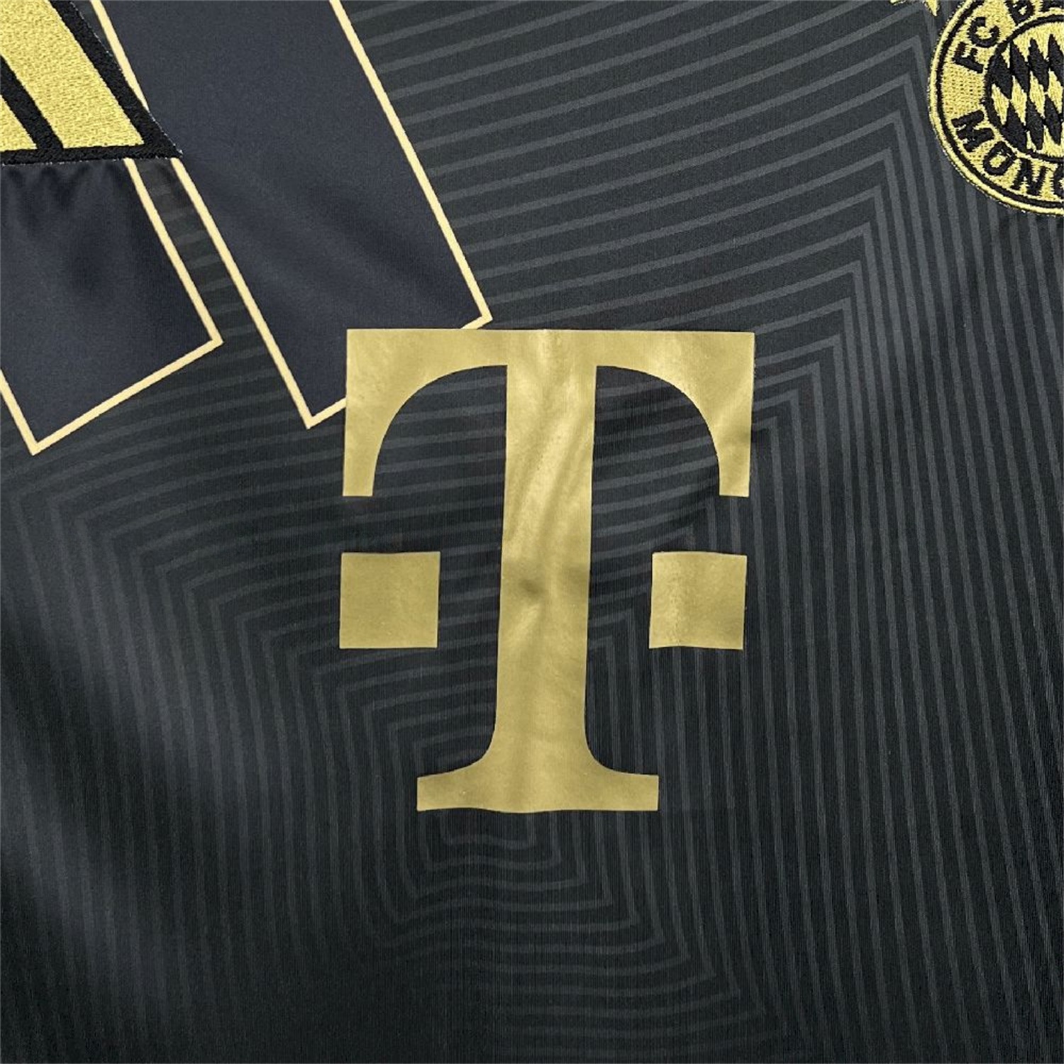 Bayern Munich 25-26 Black Gold Special Edition Jersey - Fans Version - UnitedFutballJersey