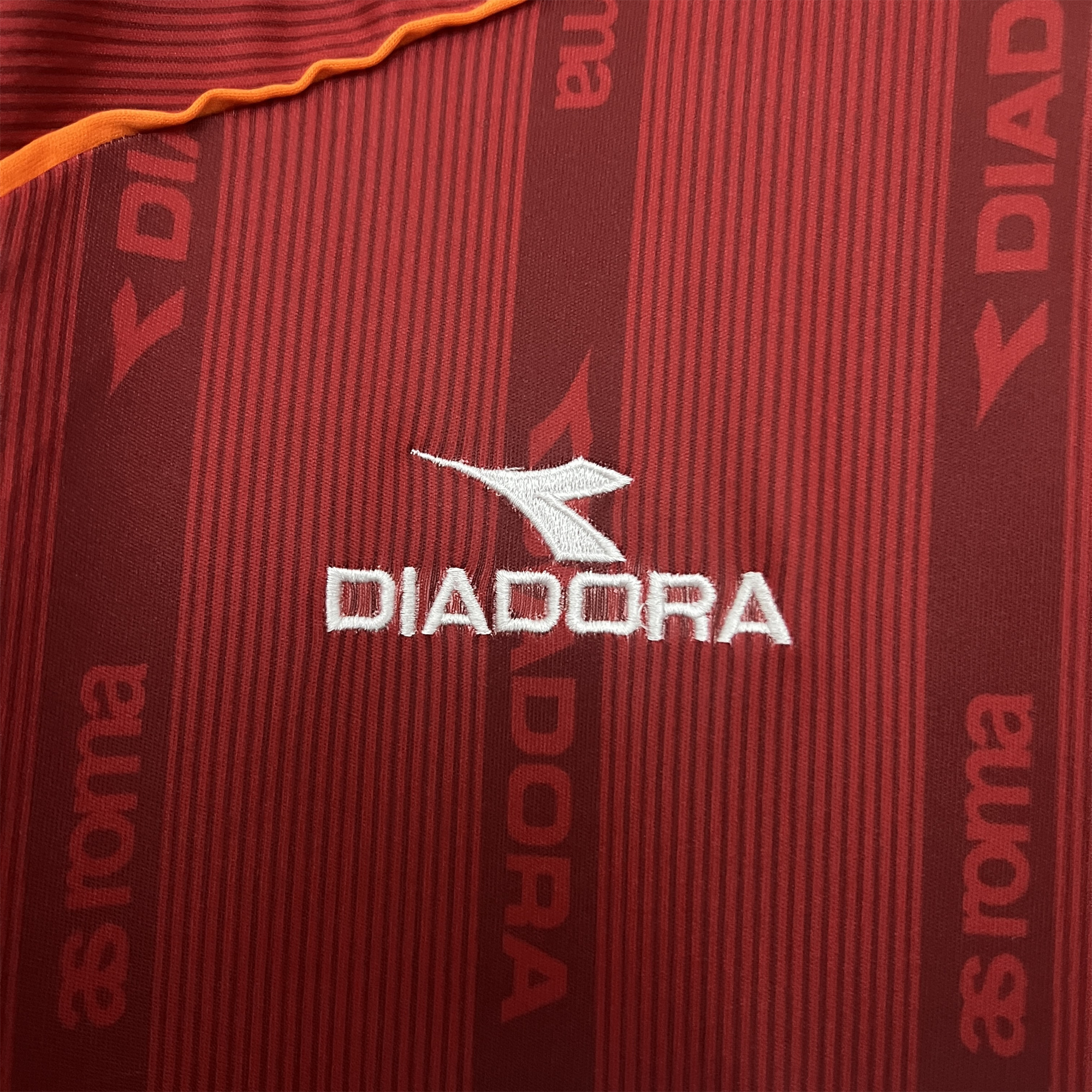Retro Roma 1999-00 Home Jersey - UnitedFutballJersey