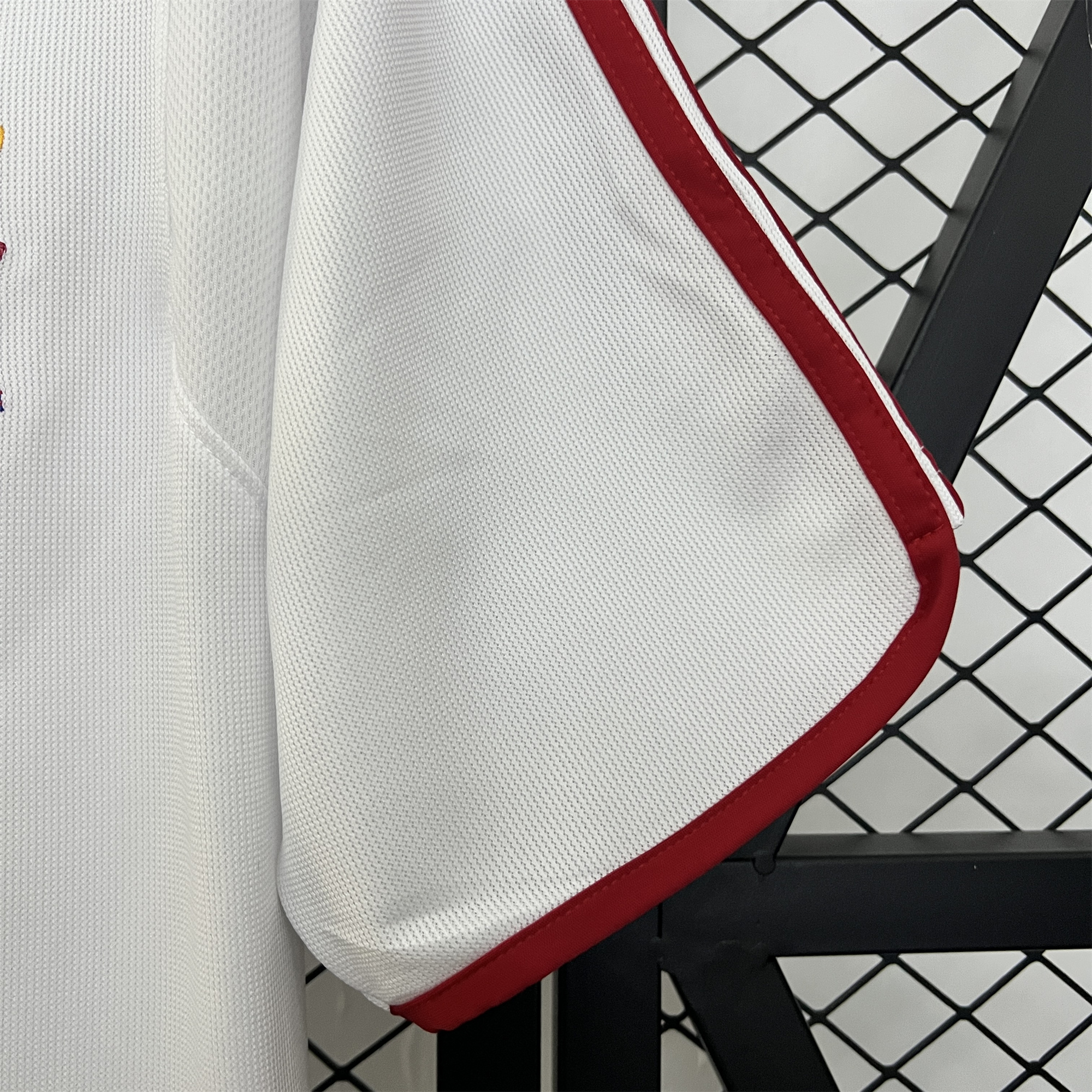 Retro Spain 2000 Away Jersey - UnitedFutballJersey