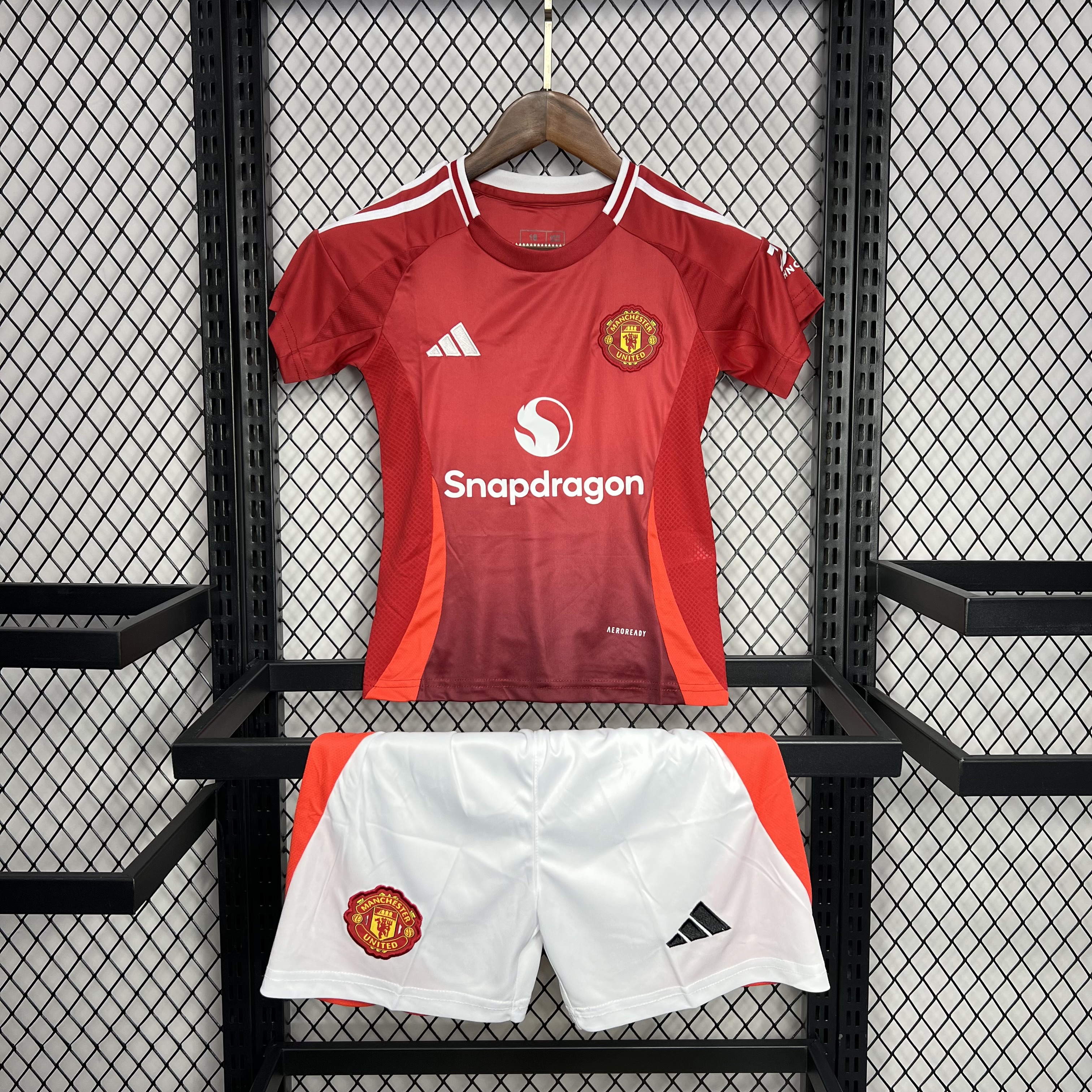 Manchester United 24-25 Home Stadium Kids Kit - UnitedFutballJersey