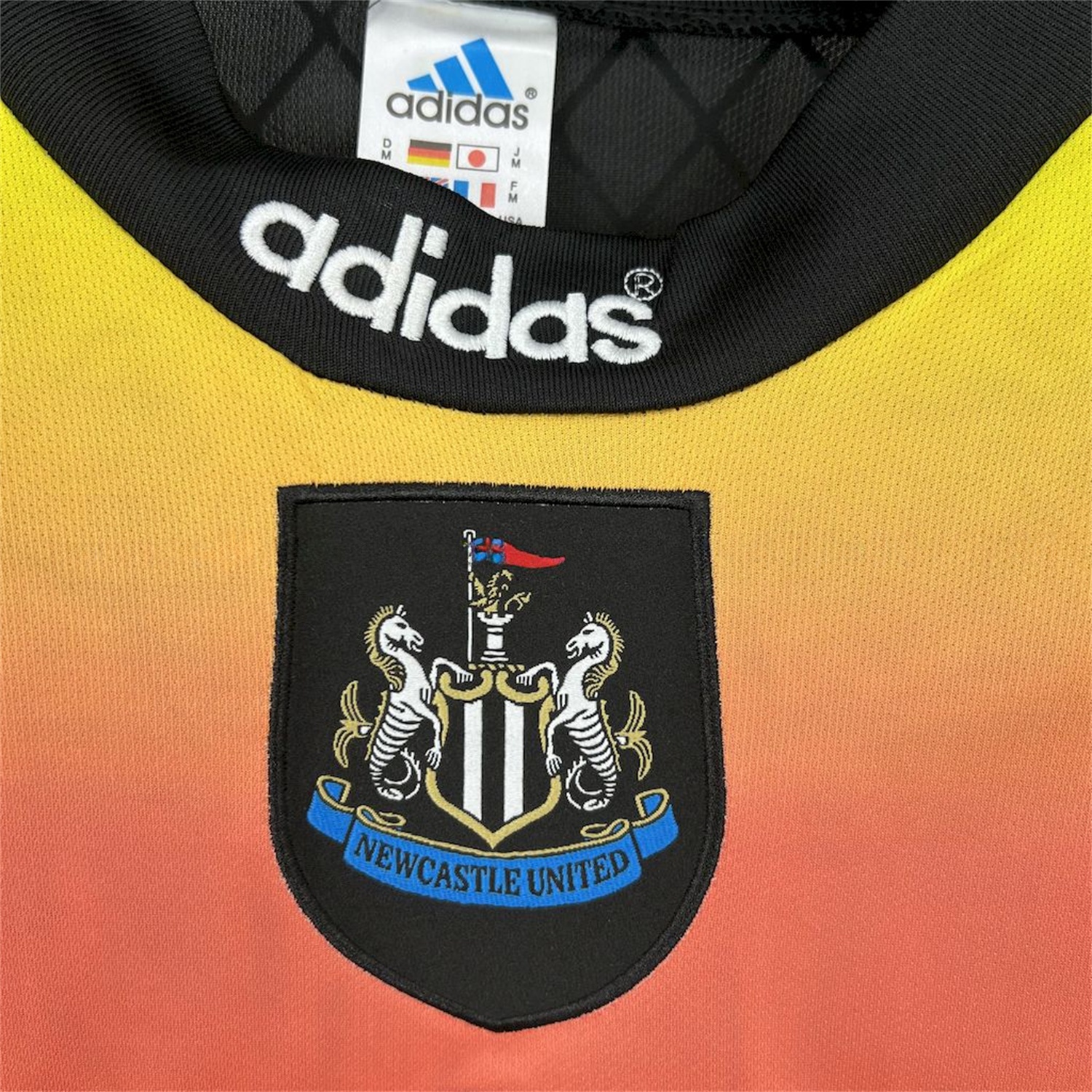 Retro Newcastle United 1996-97 Long Sleeves Goalkeeper Jersey - UnitedFutballJersey