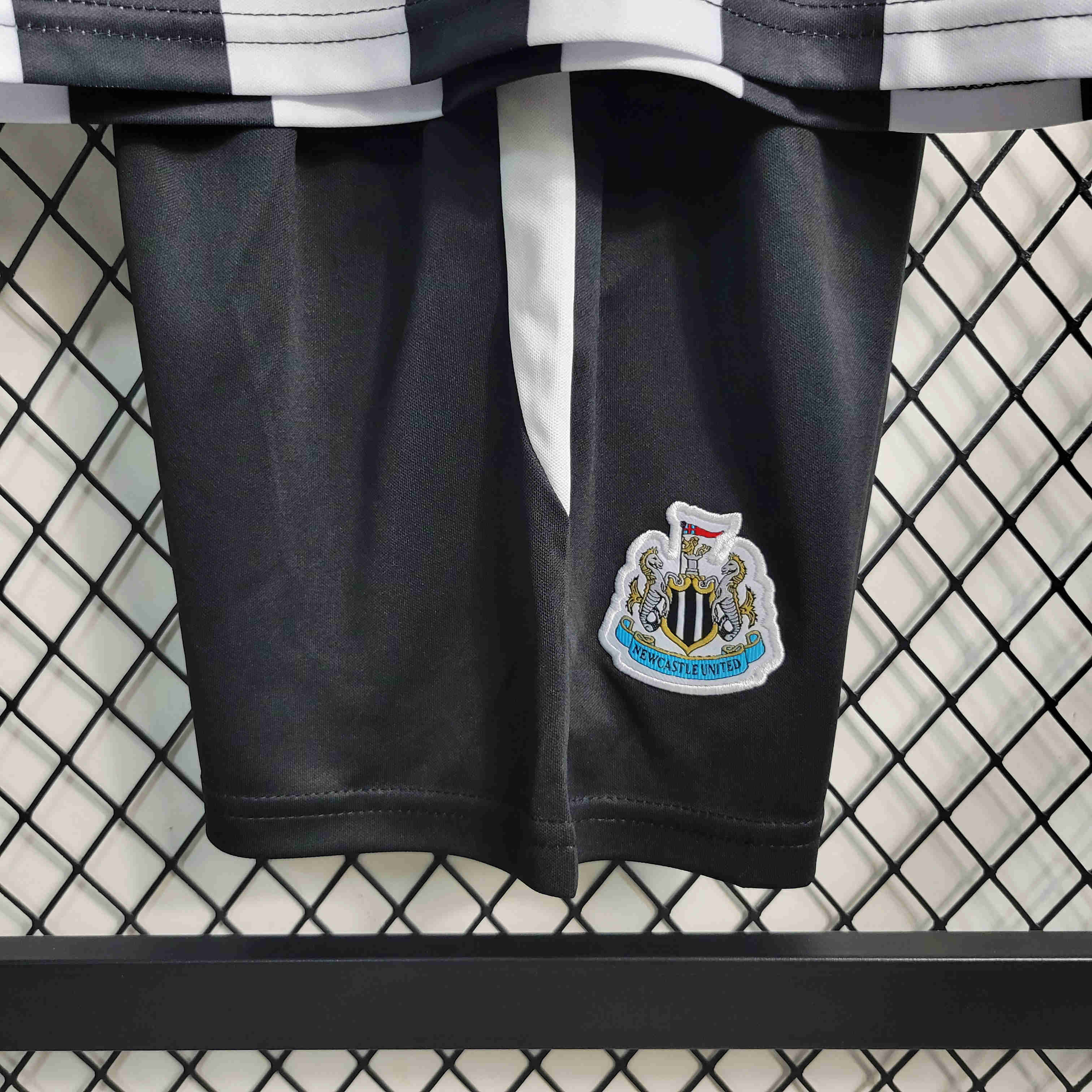 Newcastle United 23-24 Home Kids Kit - UnitedFutballJersey