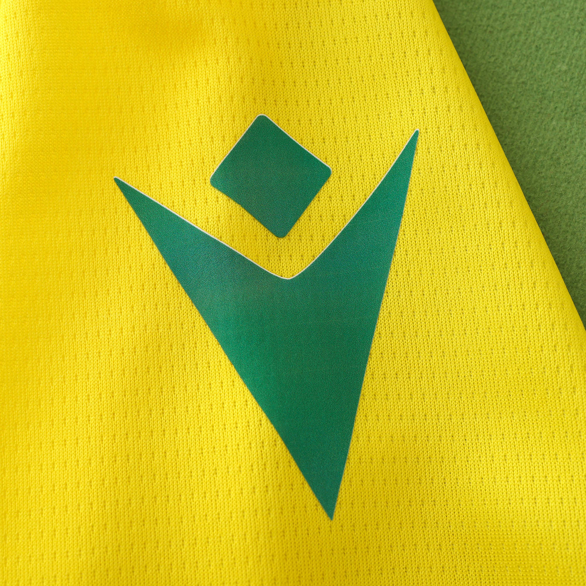 Nantes 24-25 Home Stadium Jersey - Fans Version - UnitedFutballJersey