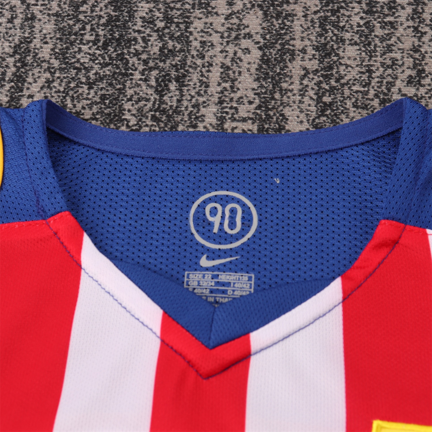 Retro Atletico Madrid 2004-05 Home S.p.i.d.e.r M.a.n Special Kids Kit - UnitedFutballJersey