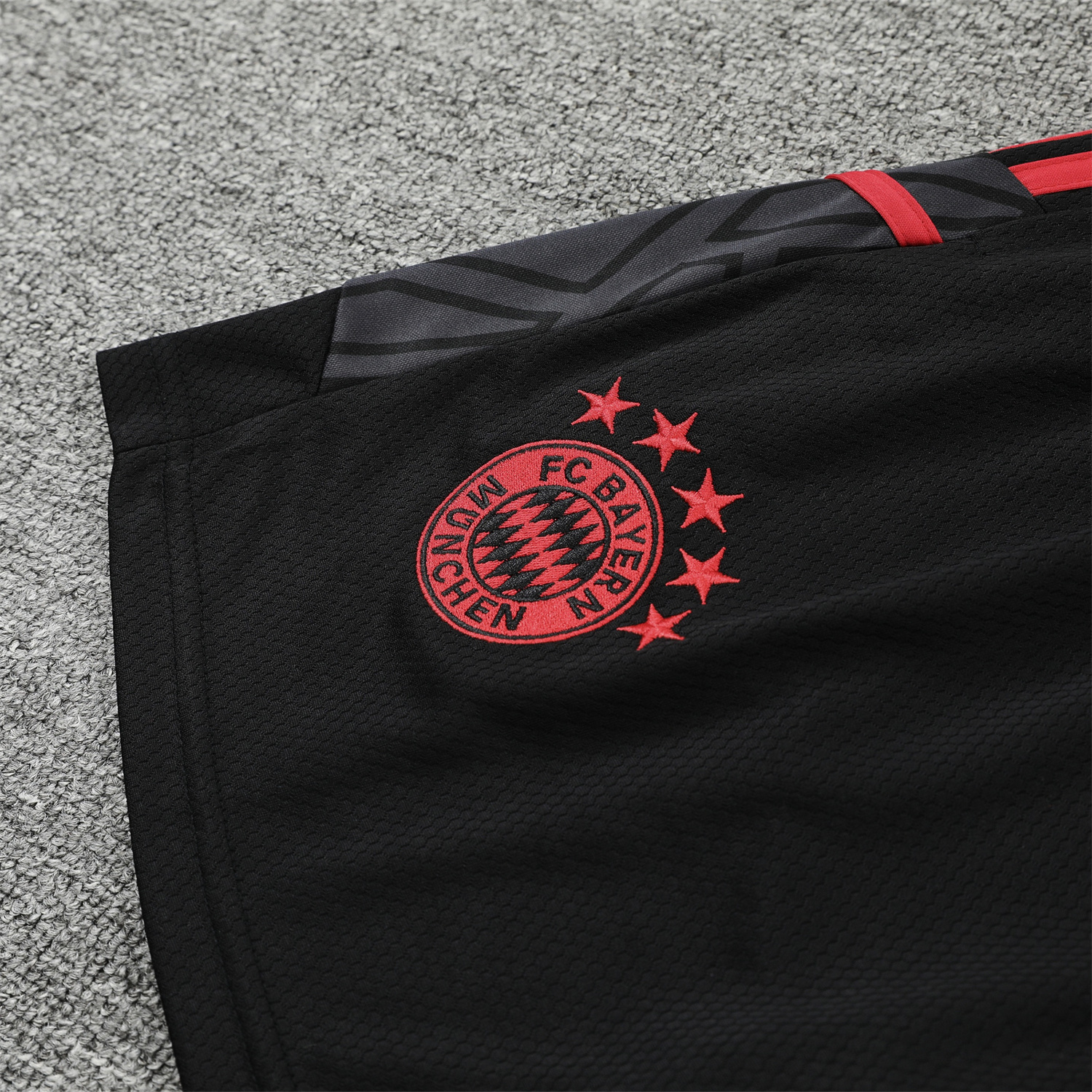 Bayern Munich 23-24 Black & Red Training Vest Suit - UnitedFutballJersey