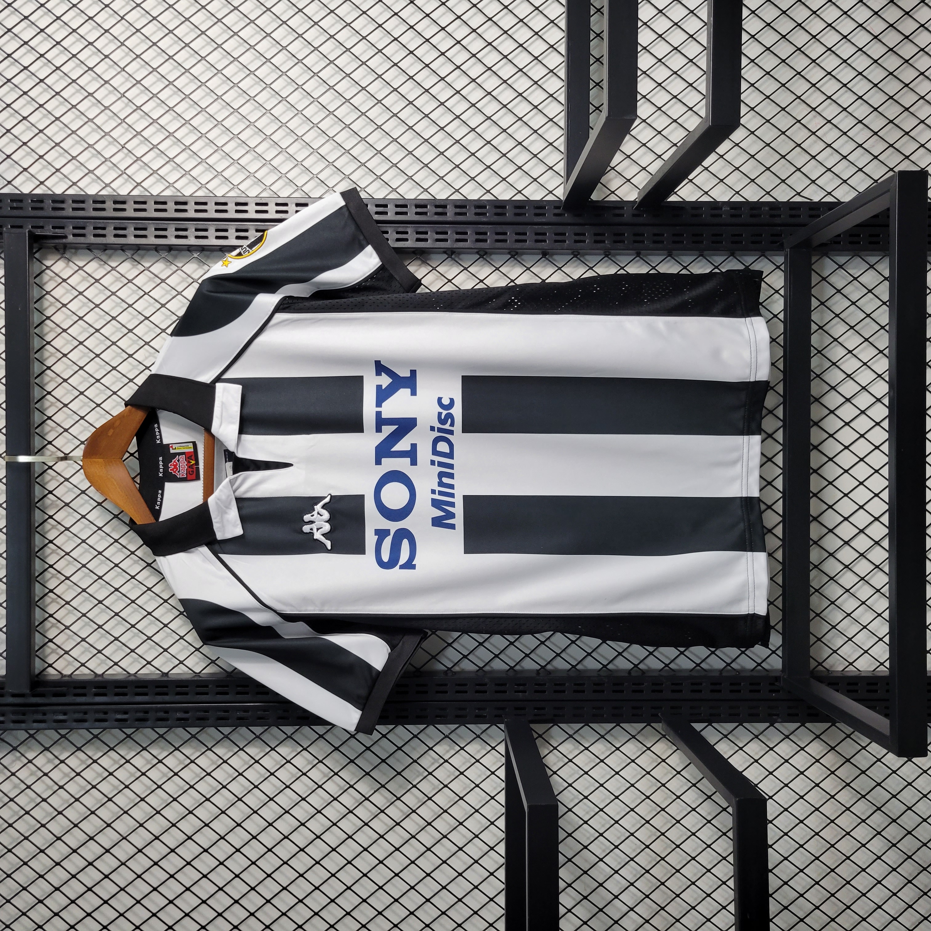 Retro Juventus 1997-98 Home Stadium Jersey - UnitedFutballJersey