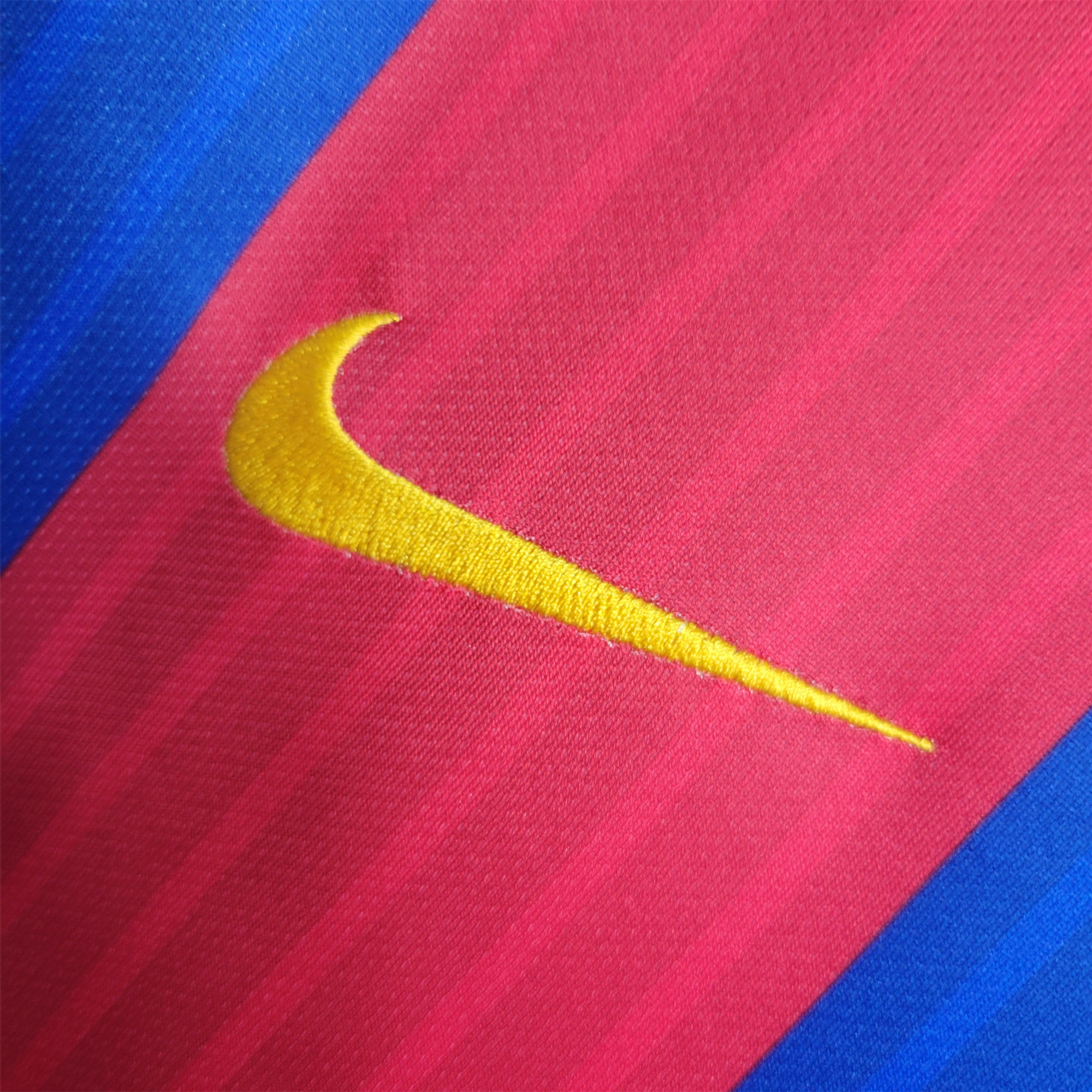 Retro Barcelona 16-17 Home Stadium Jersey - UnitedFutballJersey