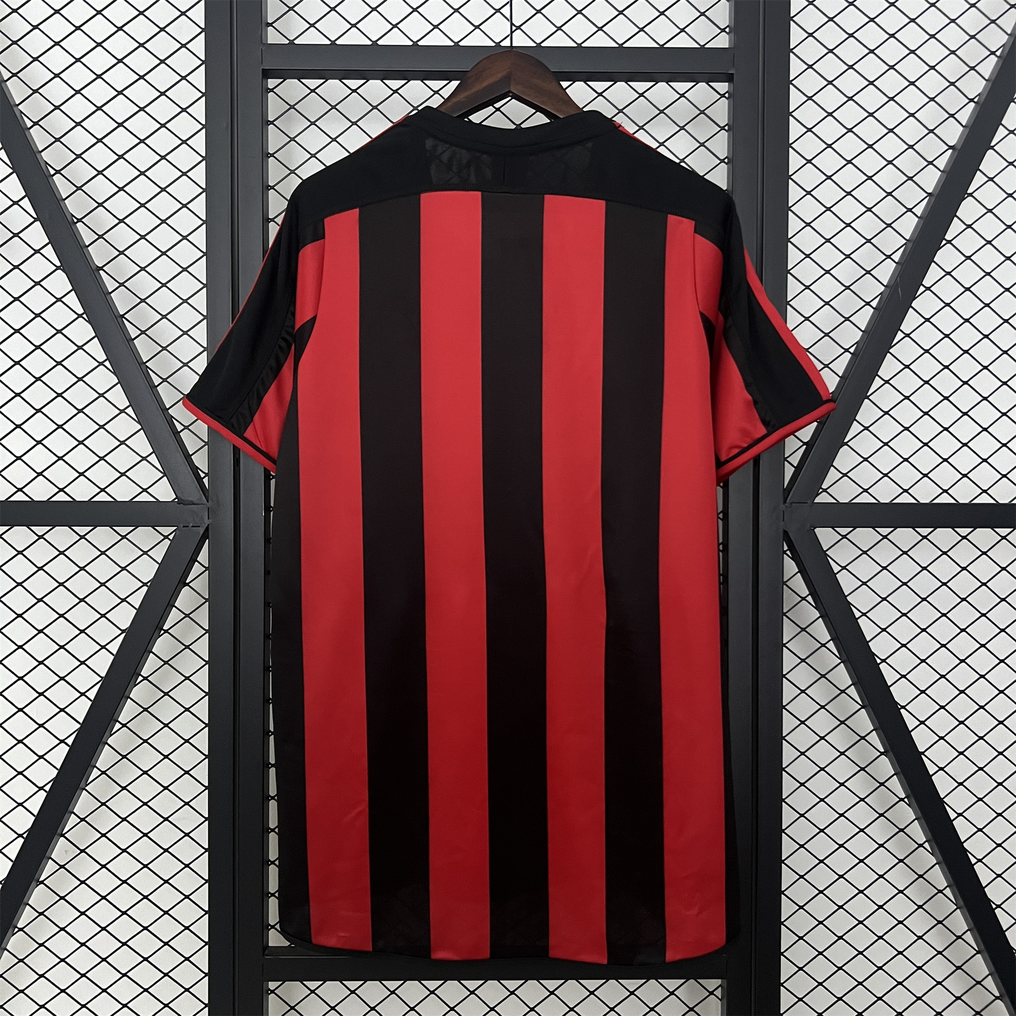 Retro AC Milan 2003-04 Home Jersey - UnitedFutballJersey