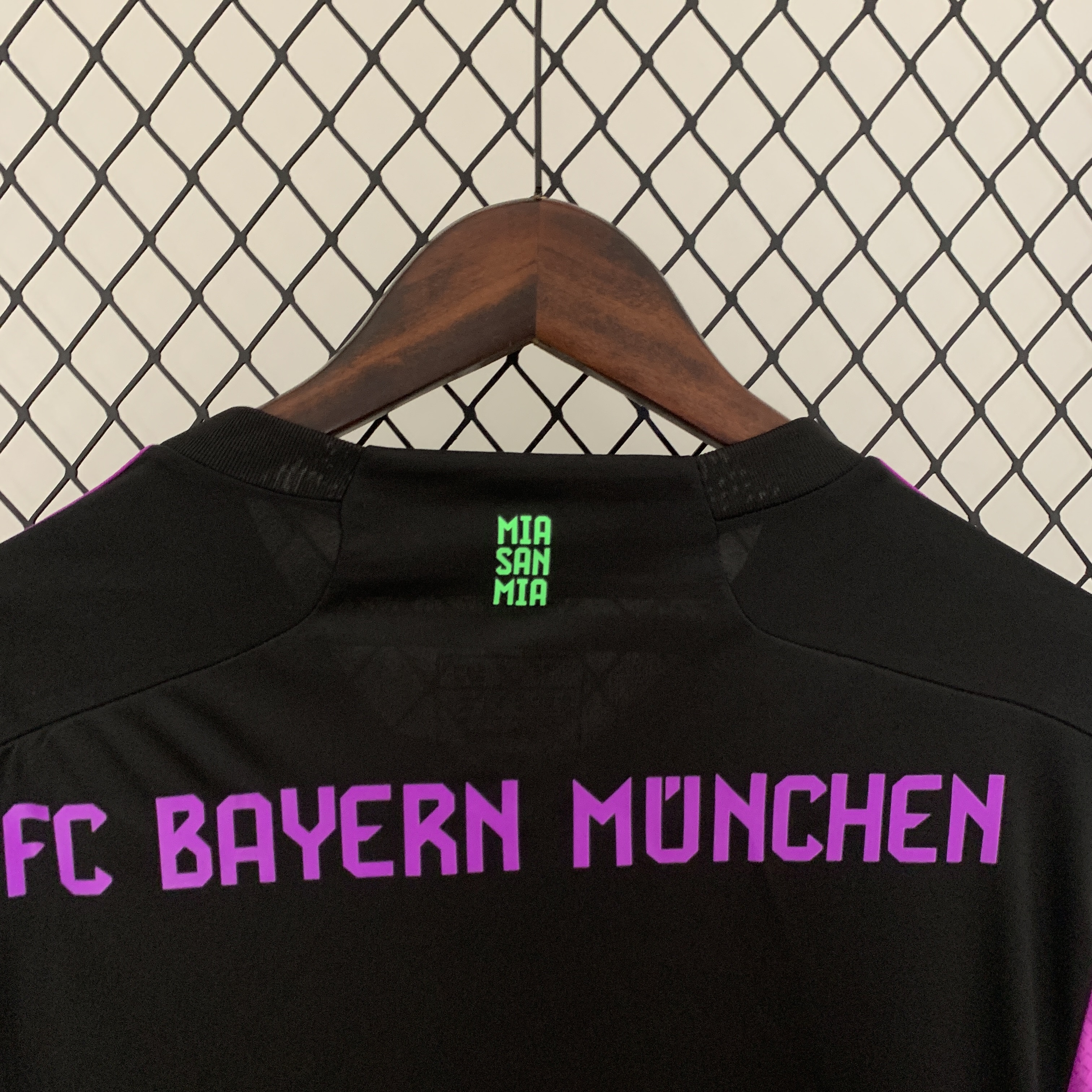 Bayern Munich 23-24 Away Long Sleeve Jersey - Fans Version - UnitedFutballJersey