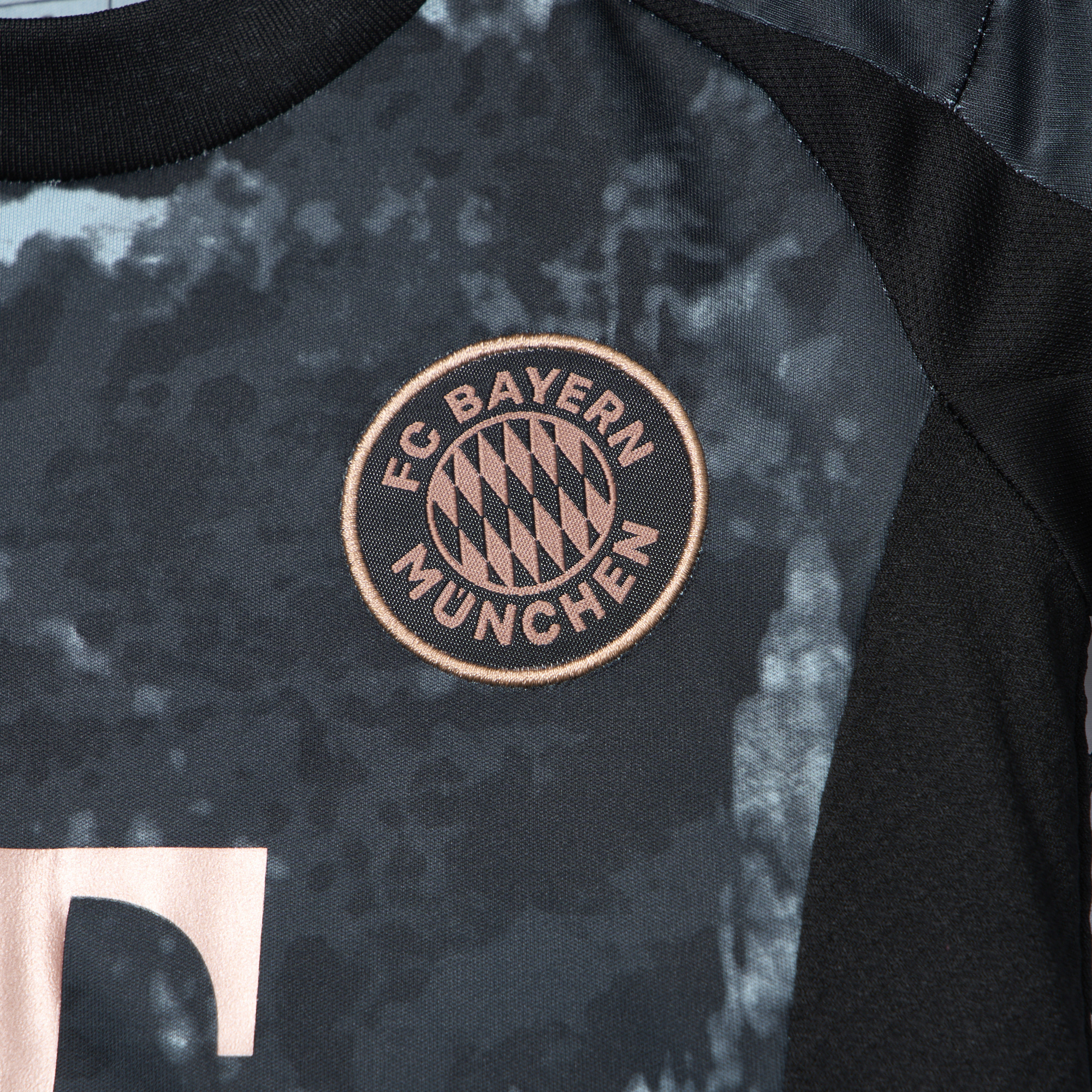 Bayern Munich 24-25 Away Kids Kit - Fans Version - UnitedFutballJersey
