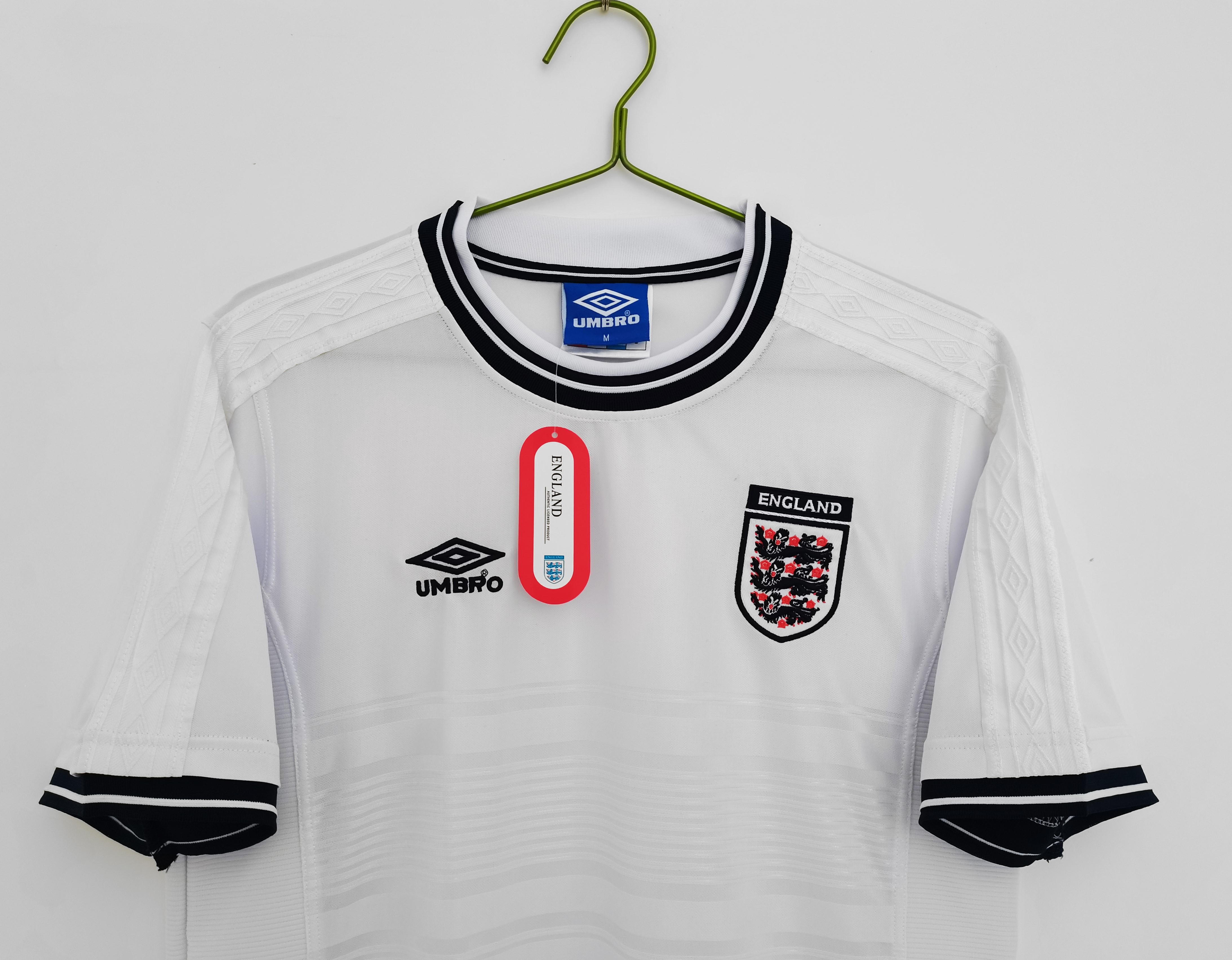 Retro England 2000 Home Stadium Jersey - UnitedFutballJersey